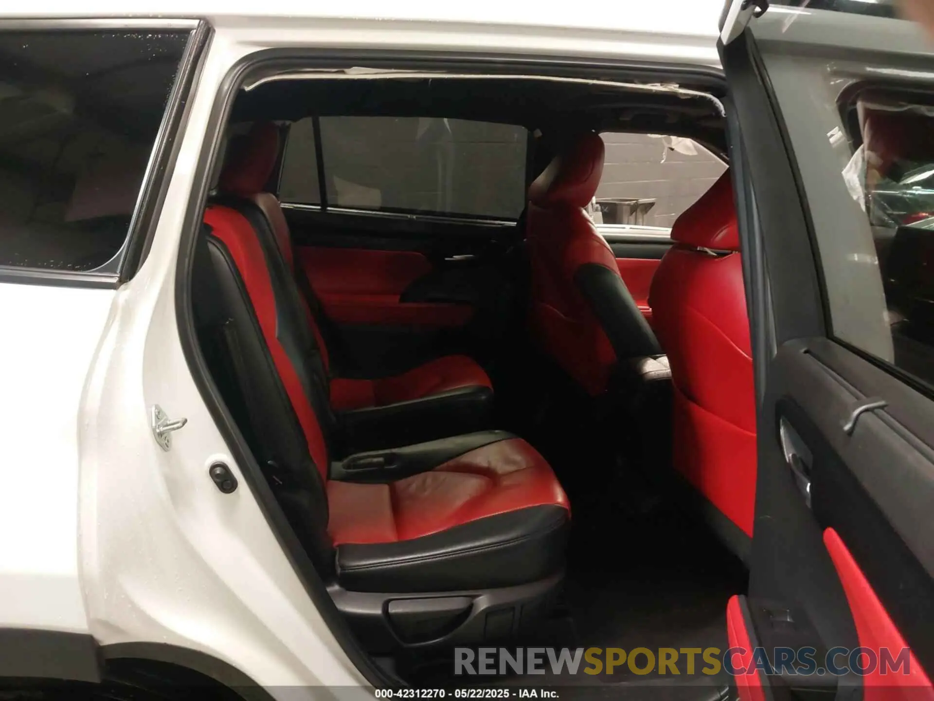 8 Фотография поврежденного автомобиля 5TDKDRBH1PS019040 TOYOTA HIGHLANDER 2023
