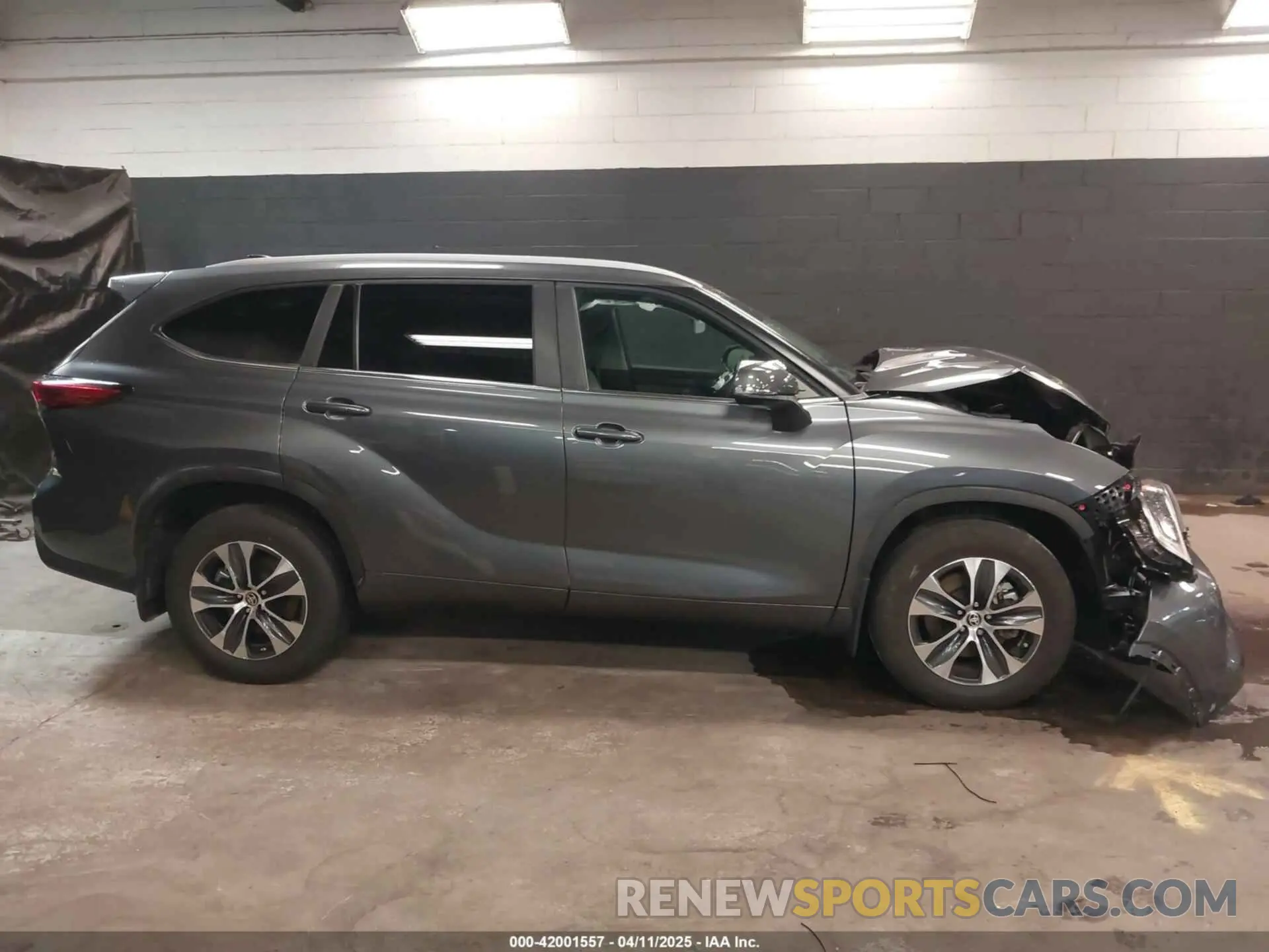 13 Photograph of a damaged car 5TDKDRBH2PS022528 TOYOTA HIGHLANDER 2023
