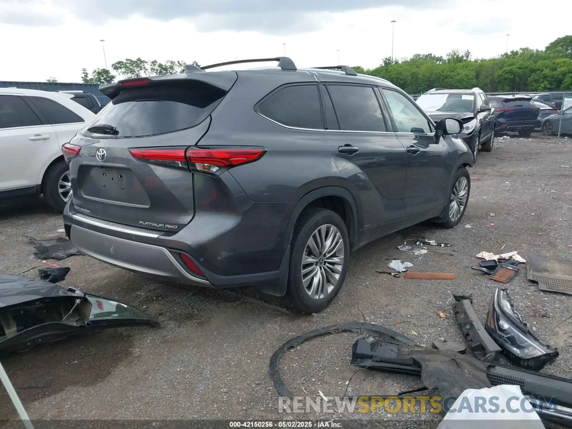 4 Photograph of a damaged car 5TDKDRBH2PS510149 TOYOTA HIGHLANDER 2023