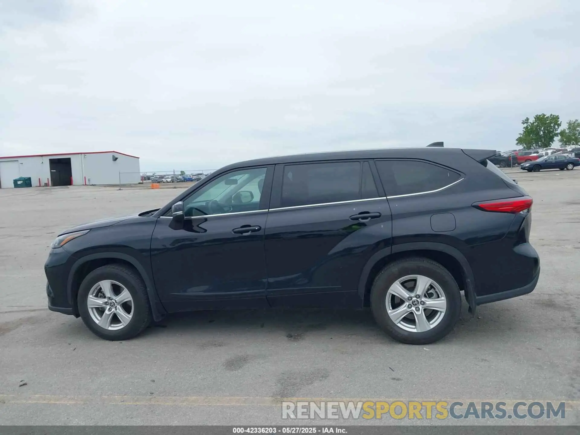 14 Photograph of a damaged car 5TDKDRBH2PS515299 TOYOTA HIGHLANDER 2023