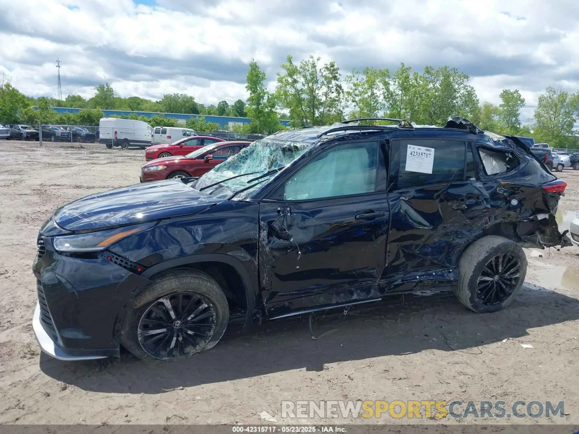 13 Photograph of a damaged car 5TDKDRBH2PS523855 TOYOTA HIGHLANDER 2023