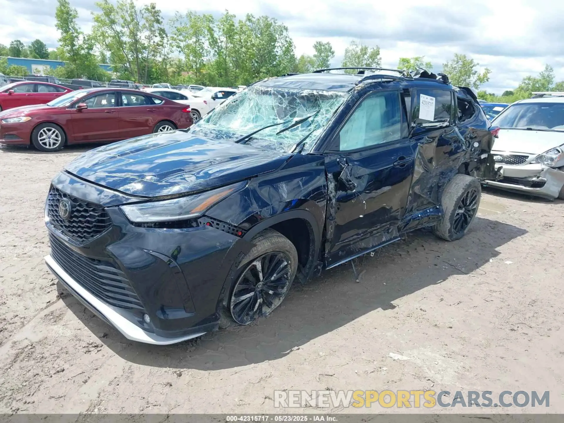 2 Photograph of a damaged car 5TDKDRBH2PS523855 TOYOTA HIGHLANDER 2023