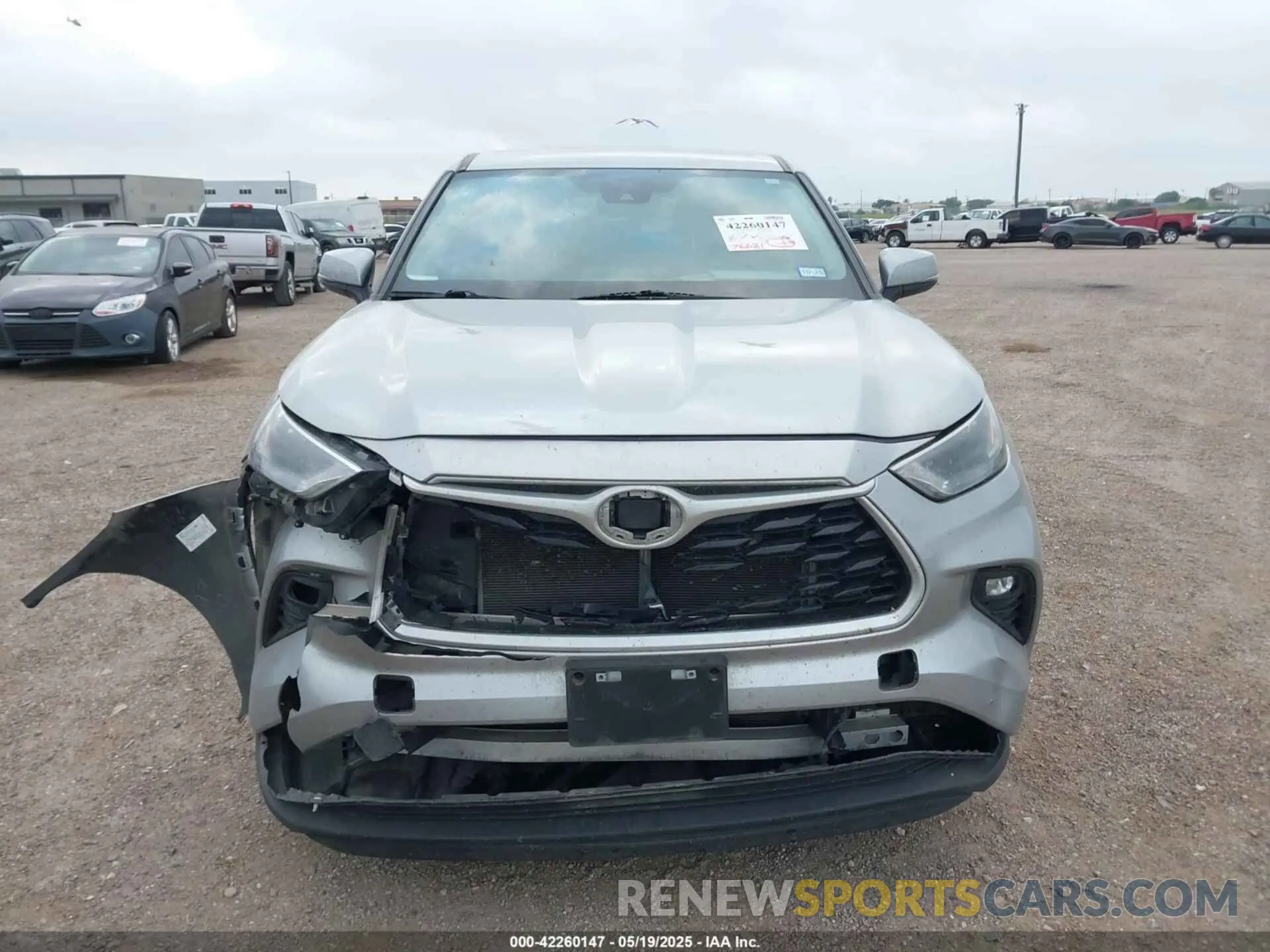 12 Photograph of a damaged car 5TDKDRBH3PS522388 TOYOTA HIGHLANDER 2023