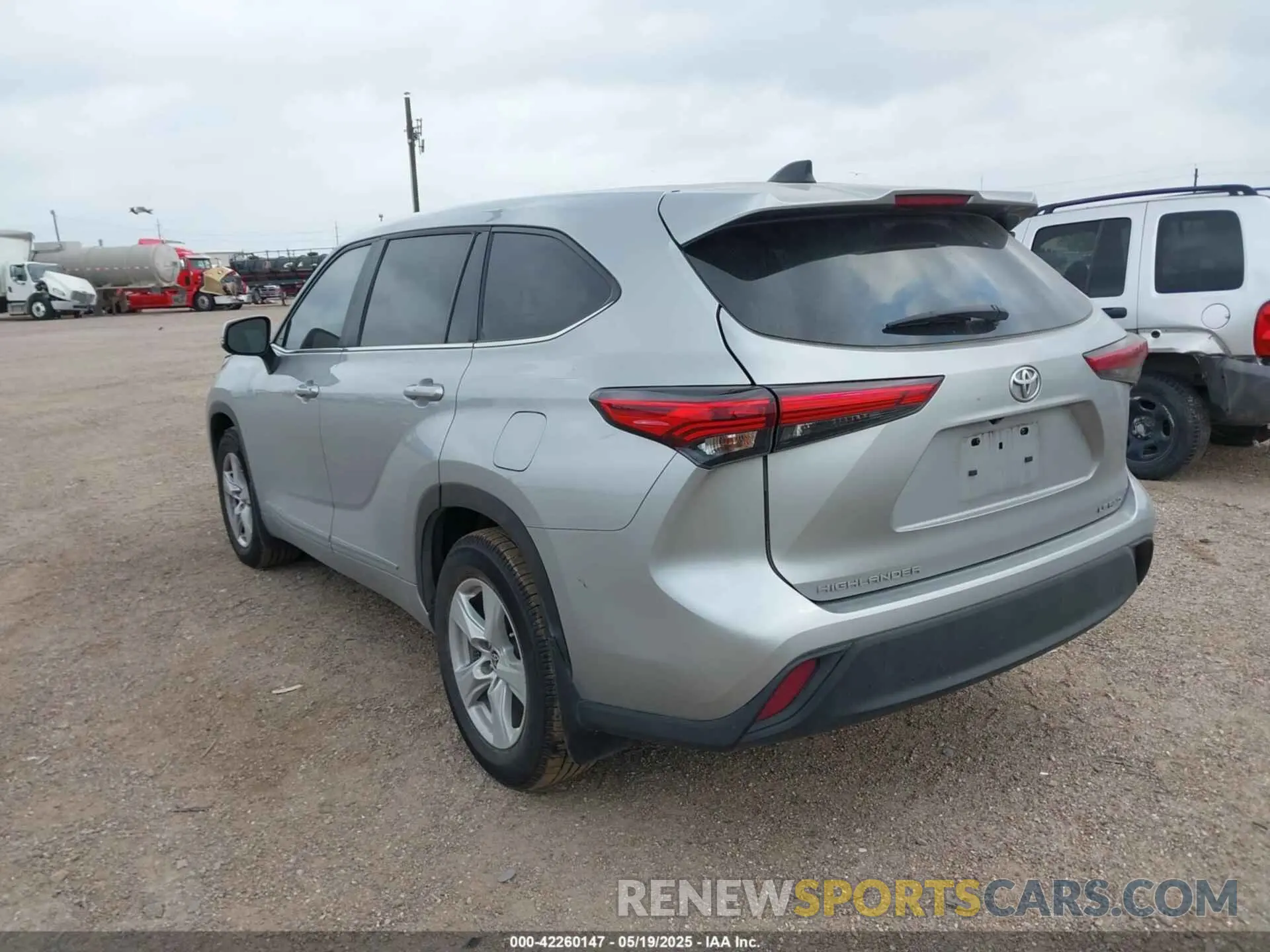3 Photograph of a damaged car 5TDKDRBH3PS522388 TOYOTA HIGHLANDER 2023