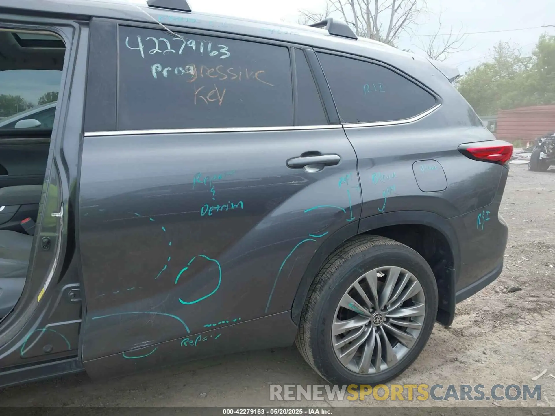 18 Фотография поврежденного автомобиля 5TDKDRBH4PS000921 TOYOTA HIGHLANDER 2023