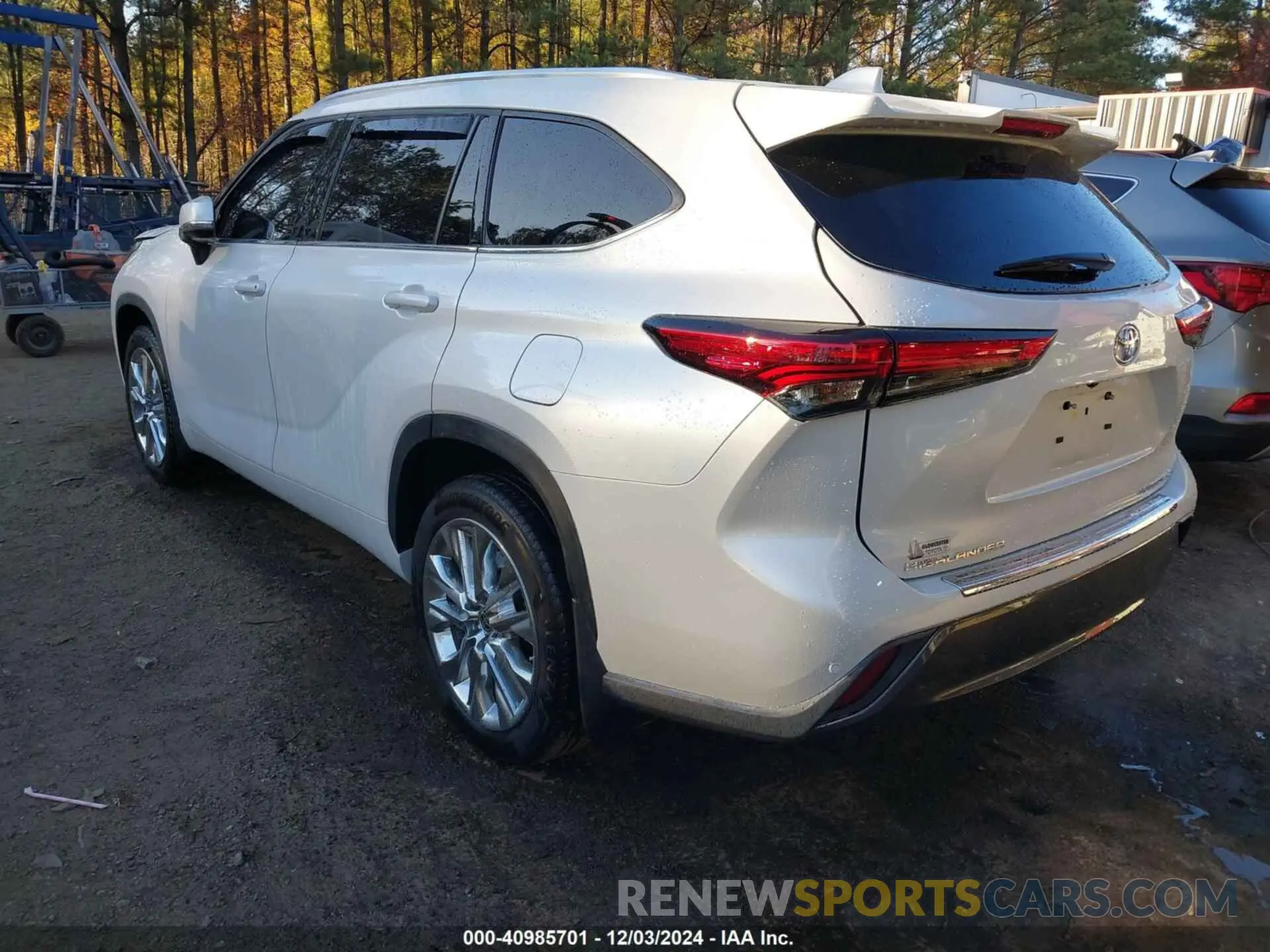 3 Фотография поврежденного автомобиля 5TDKDRBH4PS018528 TOYOTA HIGHLANDER 2023