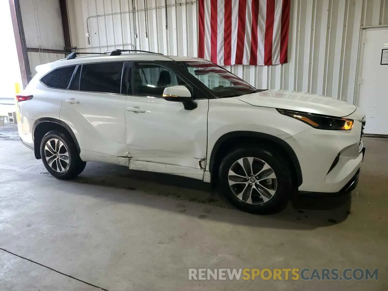 4 Photograph of a damaged car 5TDKDRBH4PS023924 TOYOTA HIGHLANDER 2023