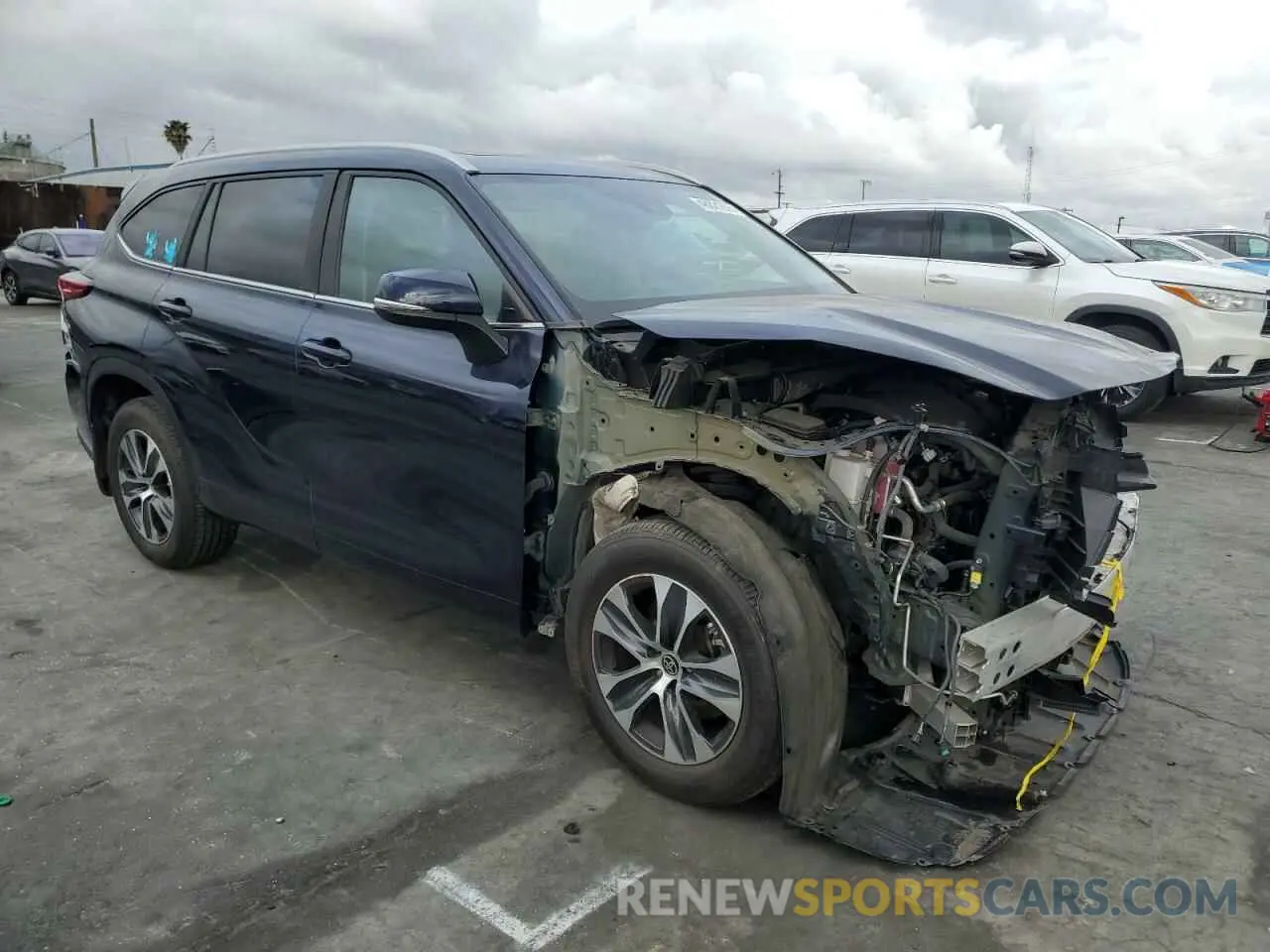 4 Photograph of a damaged car 5TDKDRBH4PS500853 TOYOTA HIGHLANDER 2023