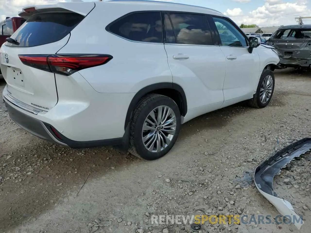 3 Photograph of a damaged car 5TDKDRBH4PS510752 TOYOTA HIGHLANDER 2023