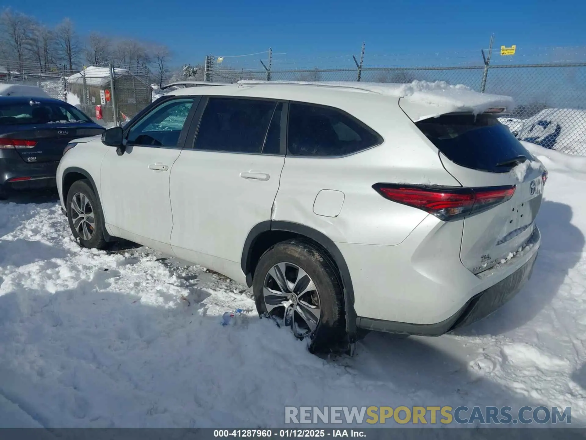 3 Photograph of a damaged car 5TDKDRBH5PS008770 TOYOTA HIGHLANDER 2023