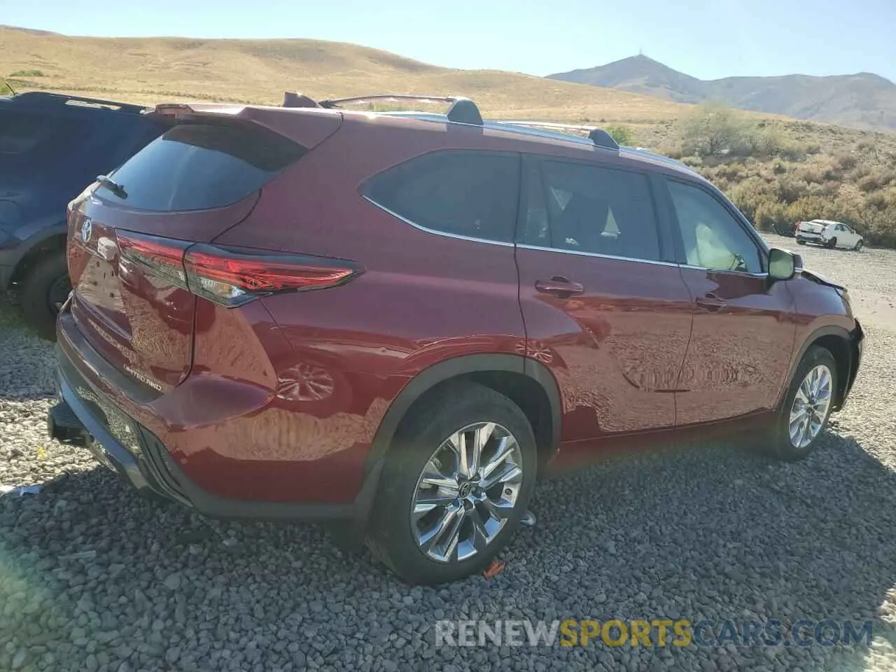 3 Photograph of a damaged car 5TDKDRBH5PS009532 TOYOTA HIGHLANDER 2023