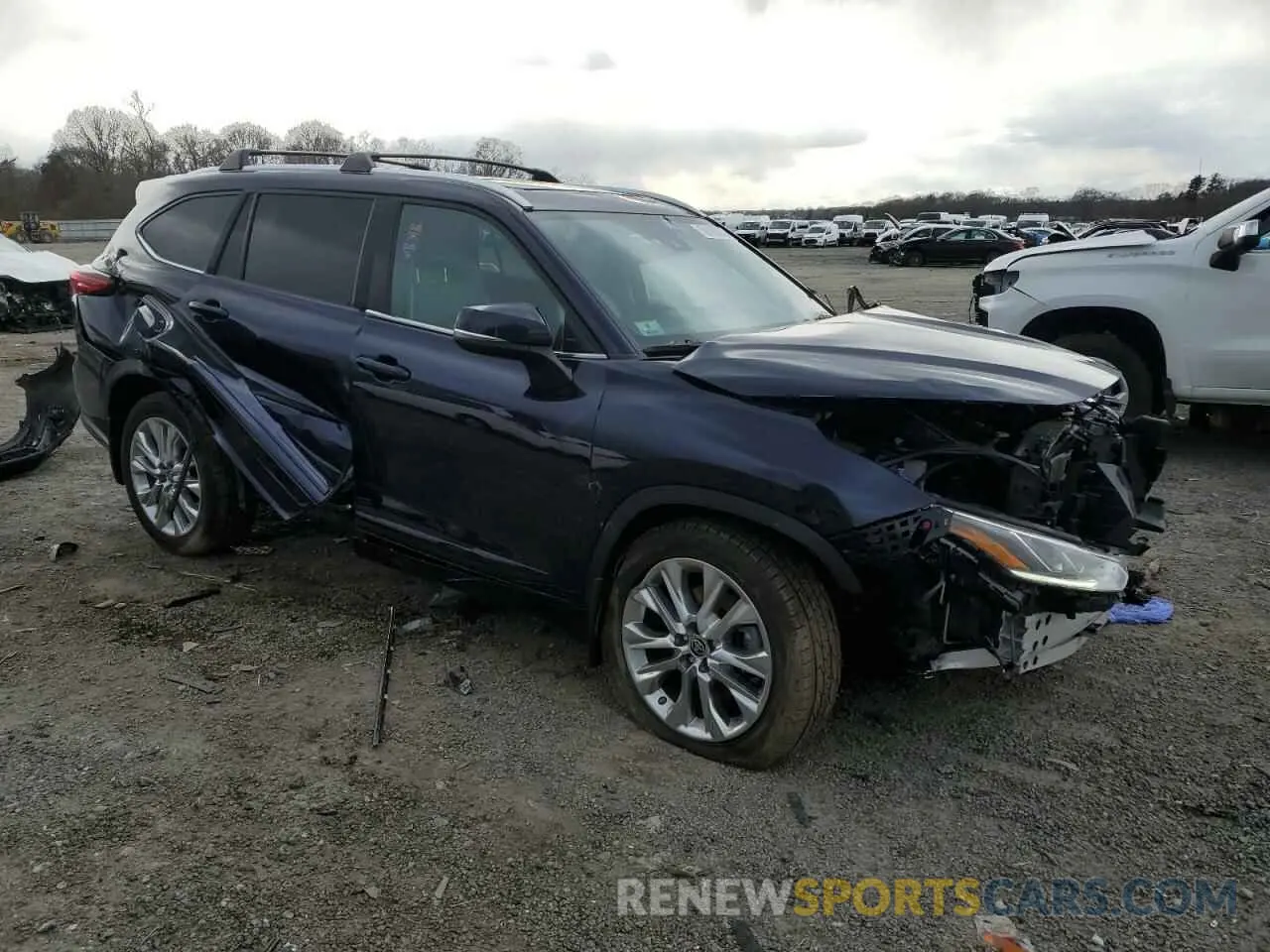 4 Photograph of a damaged car 5TDKDRBH5PS035287 TOYOTA HIGHLANDER 2023