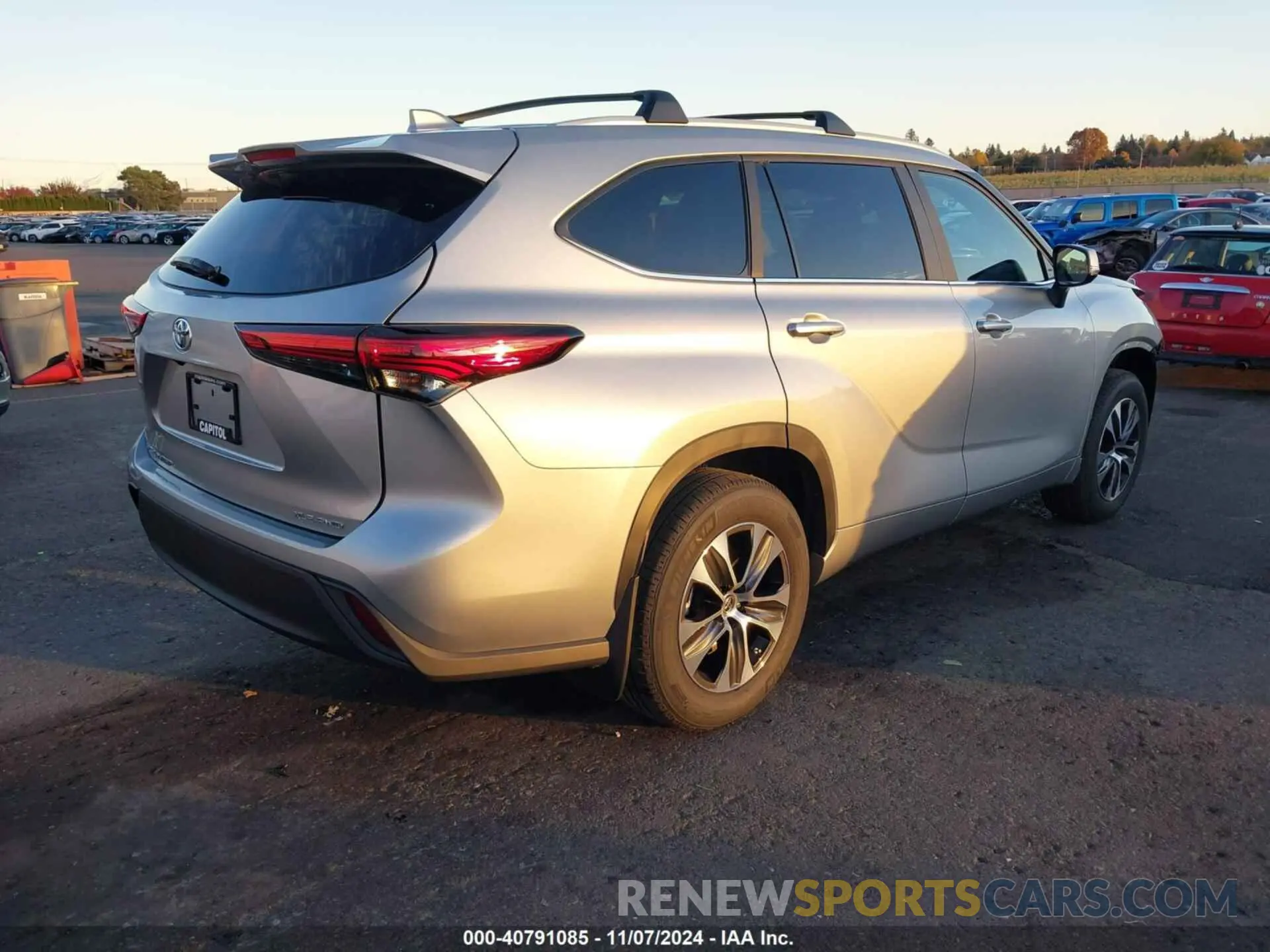 4 Photograph of a damaged car 5TDKDRBH5PS509626 TOYOTA HIGHLANDER 2023