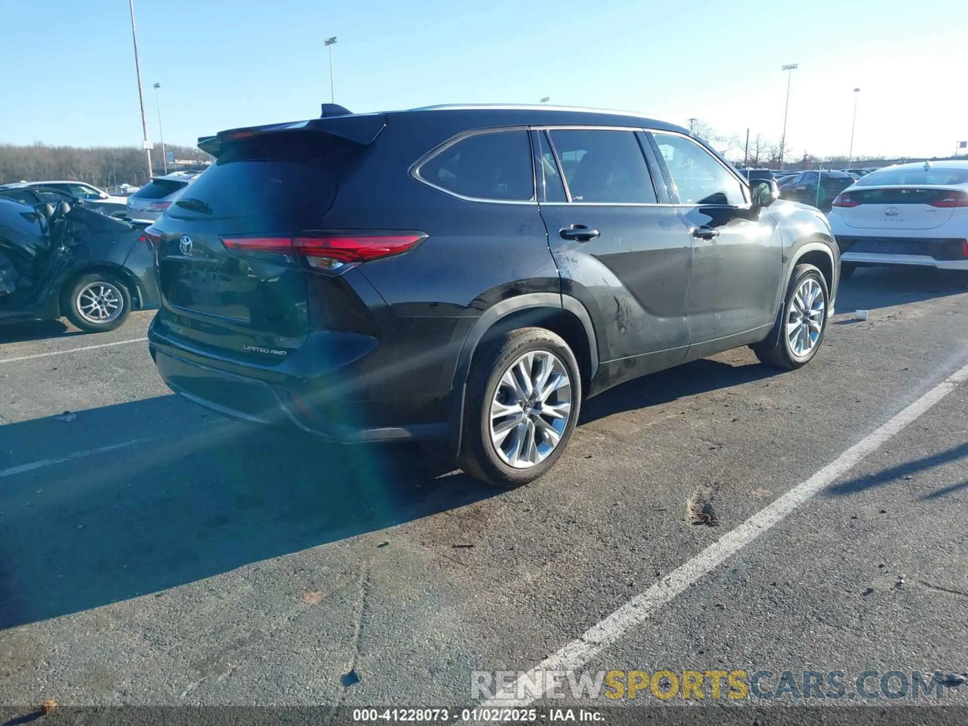 4 Фотография поврежденного автомобиля 5TDKDRBH6PS035136 TOYOTA HIGHLANDER 2023