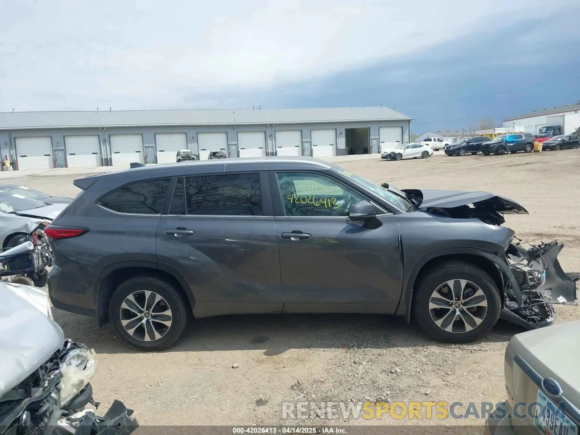 12 Photograph of a damaged car 5TDKDRBH6PS500241 TOYOTA HIGHLANDER 2023