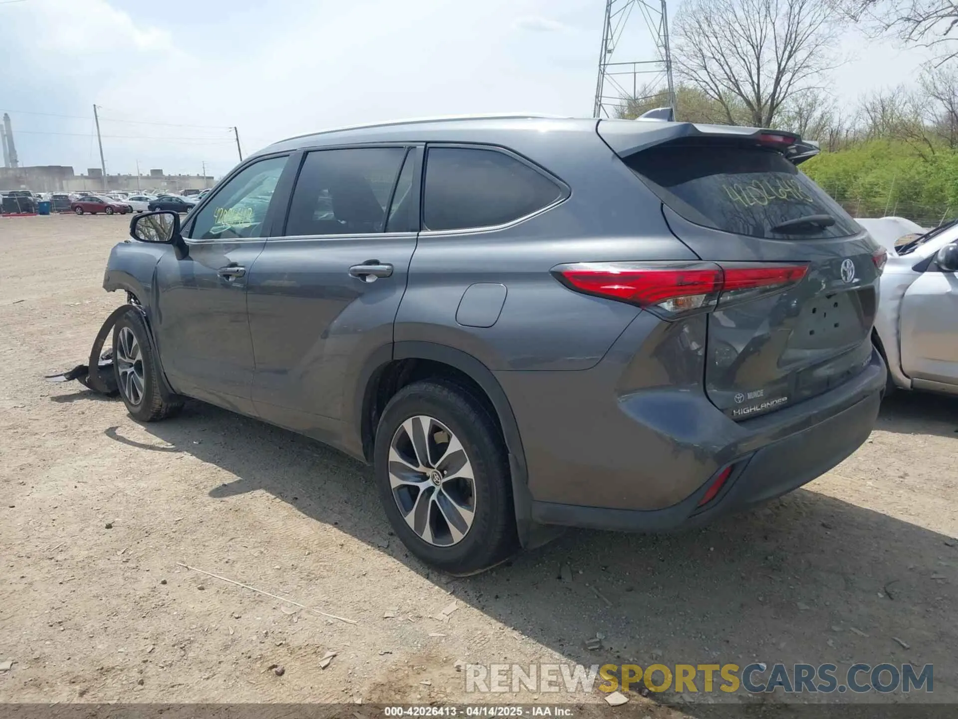 3 Photograph of a damaged car 5TDKDRBH6PS500241 TOYOTA HIGHLANDER 2023
