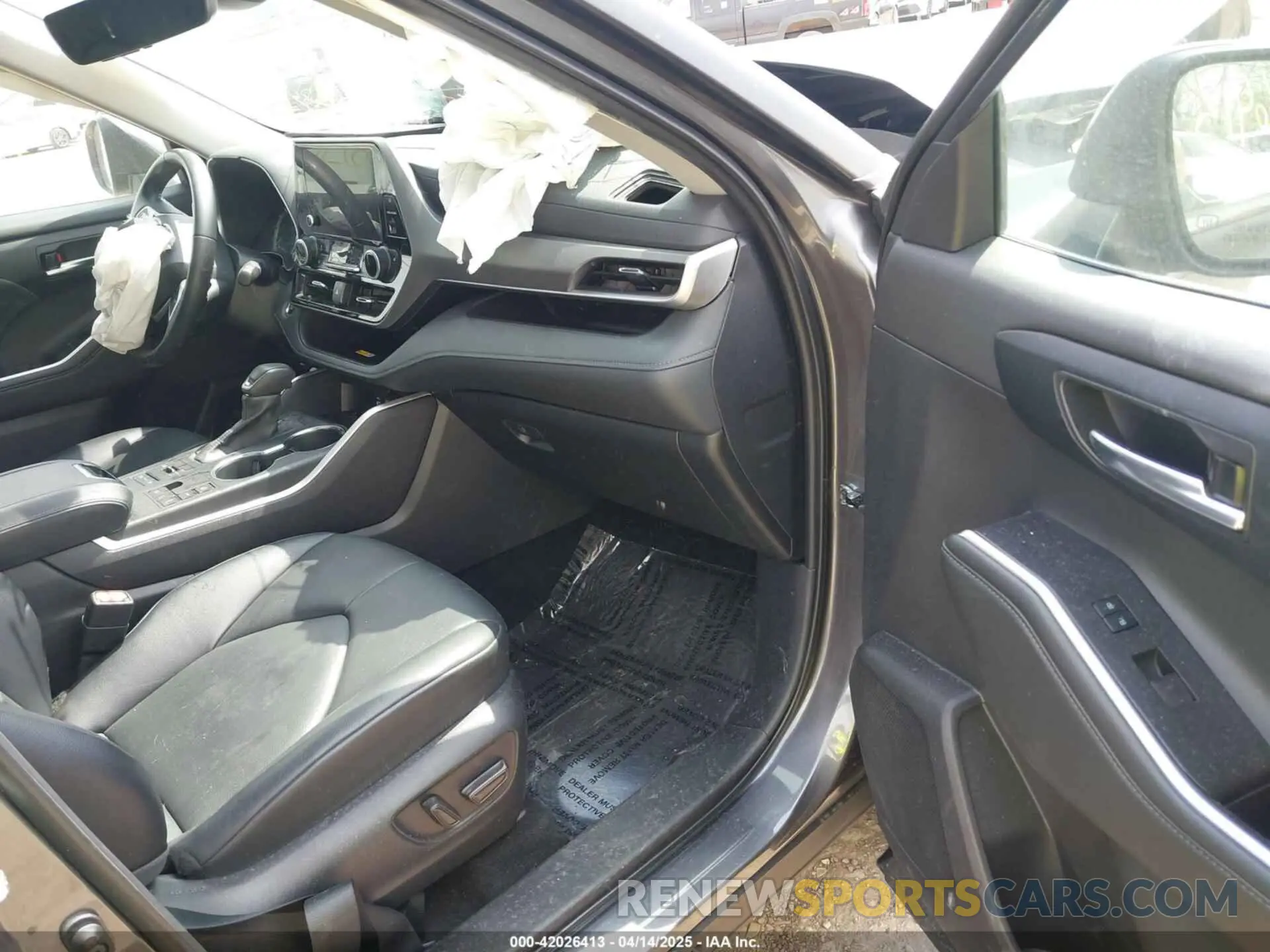 5 Photograph of a damaged car 5TDKDRBH6PS500241 TOYOTA HIGHLANDER 2023