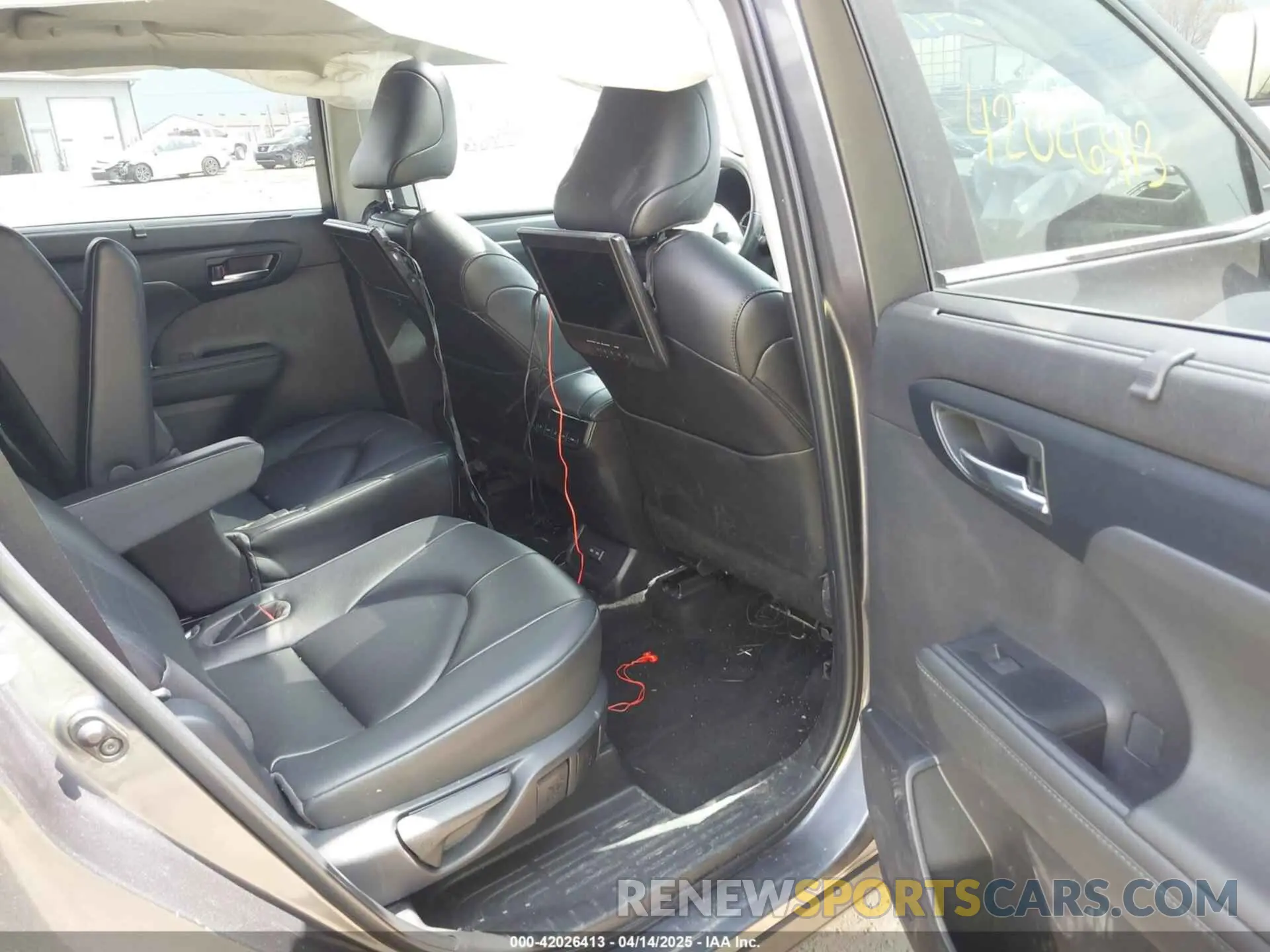 8 Photograph of a damaged car 5TDKDRBH6PS500241 TOYOTA HIGHLANDER 2023