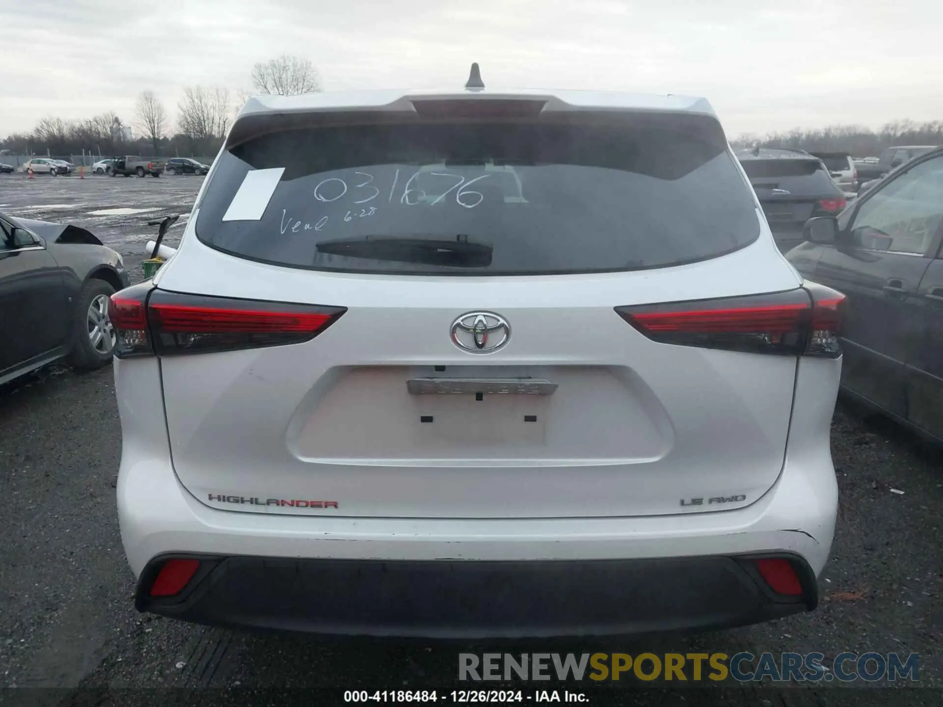17 Photograph of a damaged car 5TDKDRBH7PS031676 TOYOTA HIGHLANDER 2023