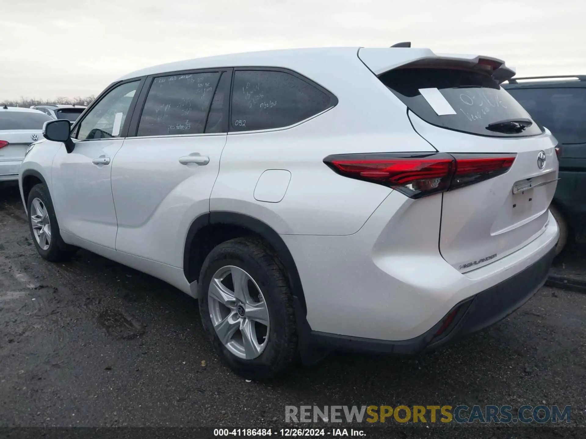 3 Photograph of a damaged car 5TDKDRBH7PS031676 TOYOTA HIGHLANDER 2023