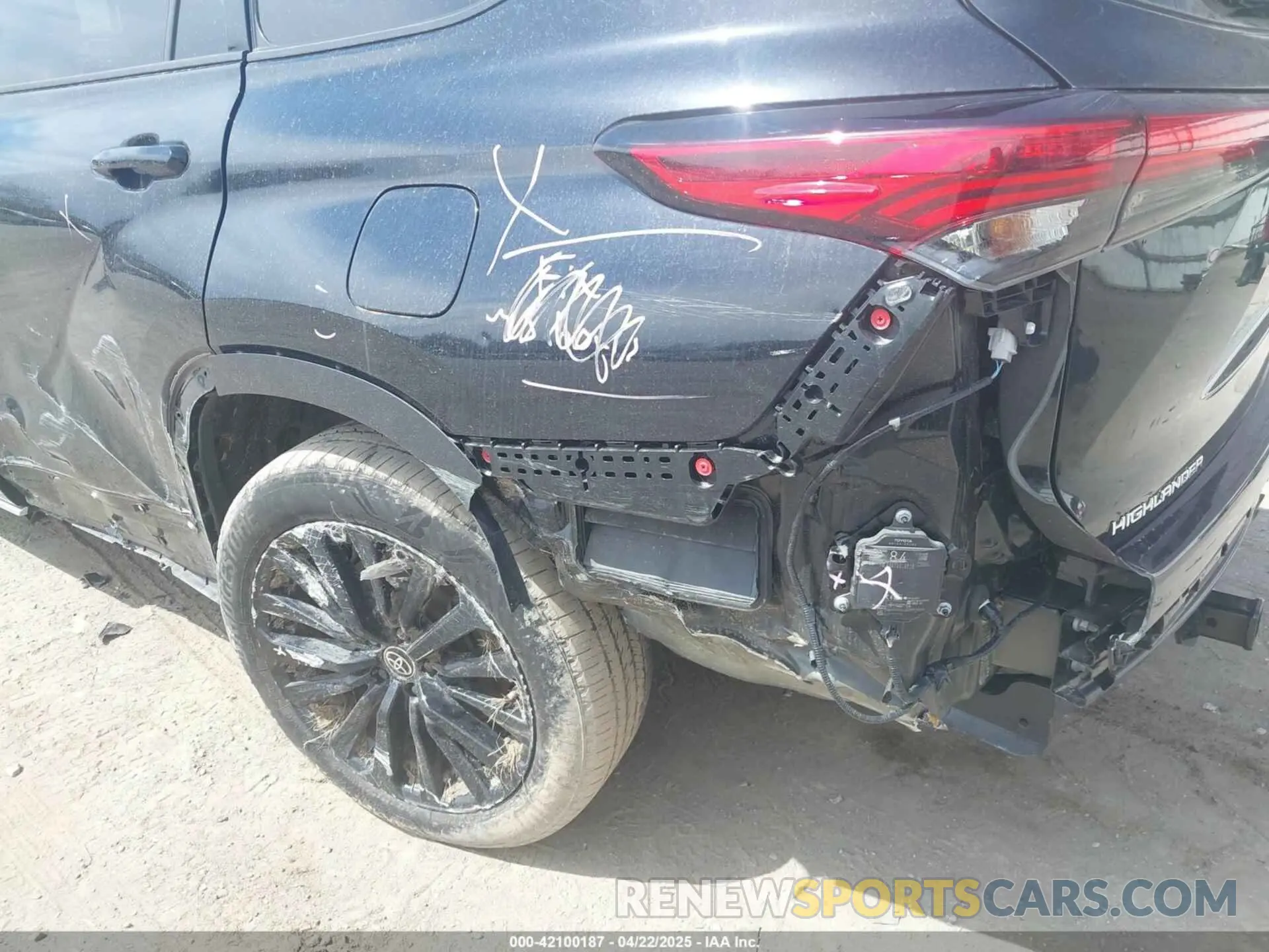 18 Фотография поврежденного автомобиля 5TDKDRBH8PS510656 TOYOTA HIGHLANDER 2023