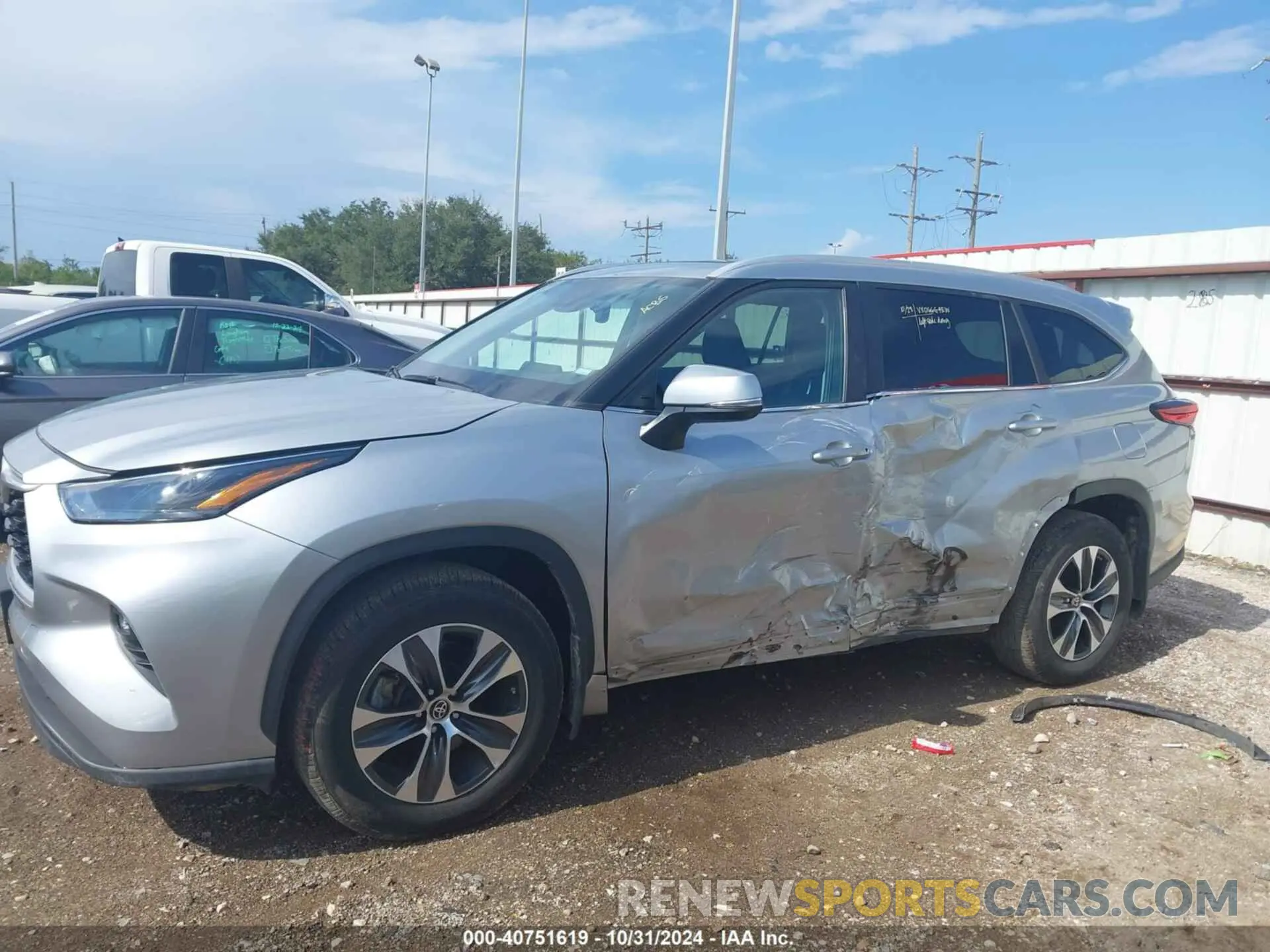 14 Photograph of a damaged car 5TDKDRBH9PS044865 TOYOTA HIGHLANDER 2023