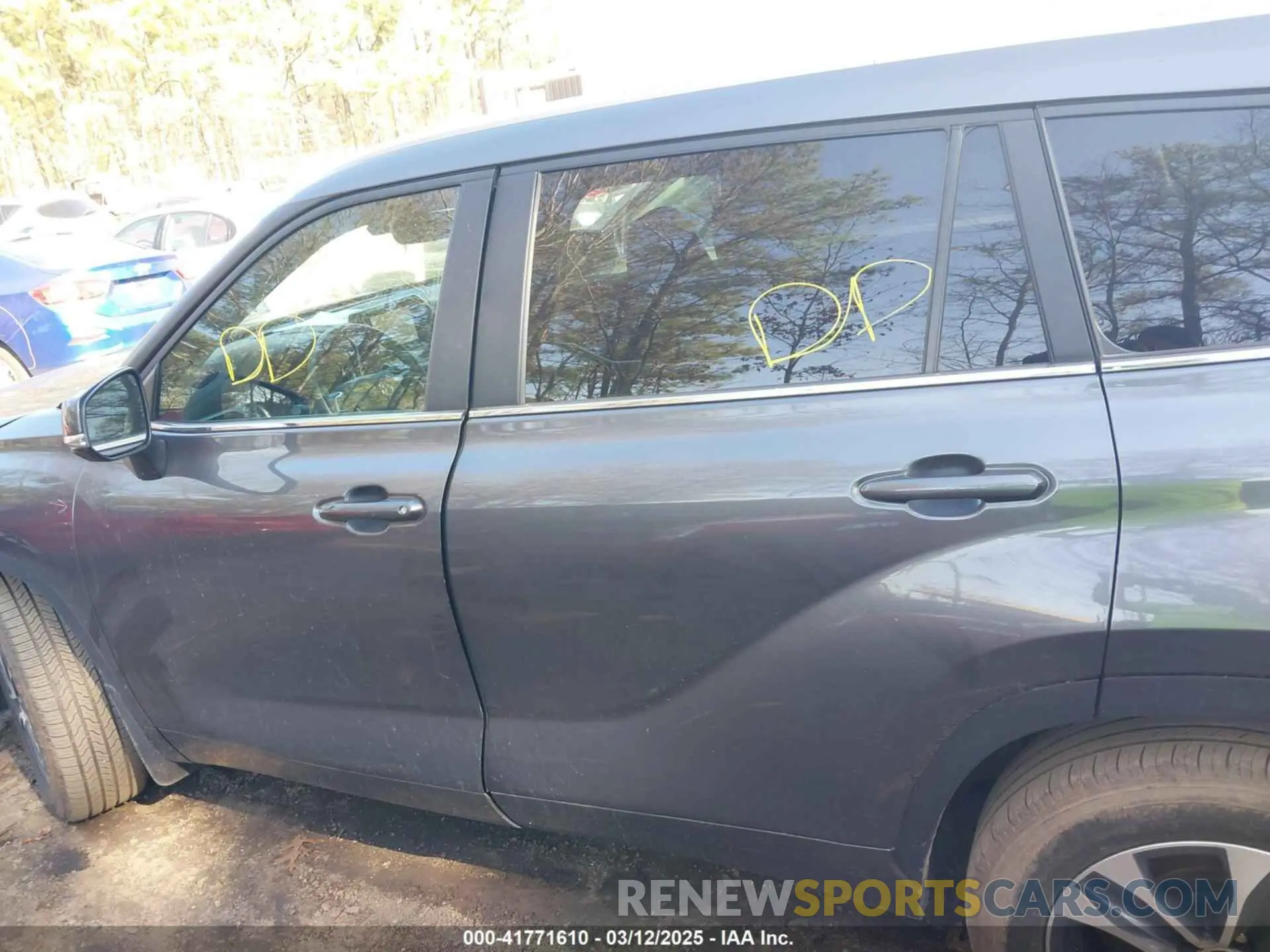 14 Photograph of a damaged car 5TDKDRBH9PS047068 TOYOTA HIGHLANDER 2023