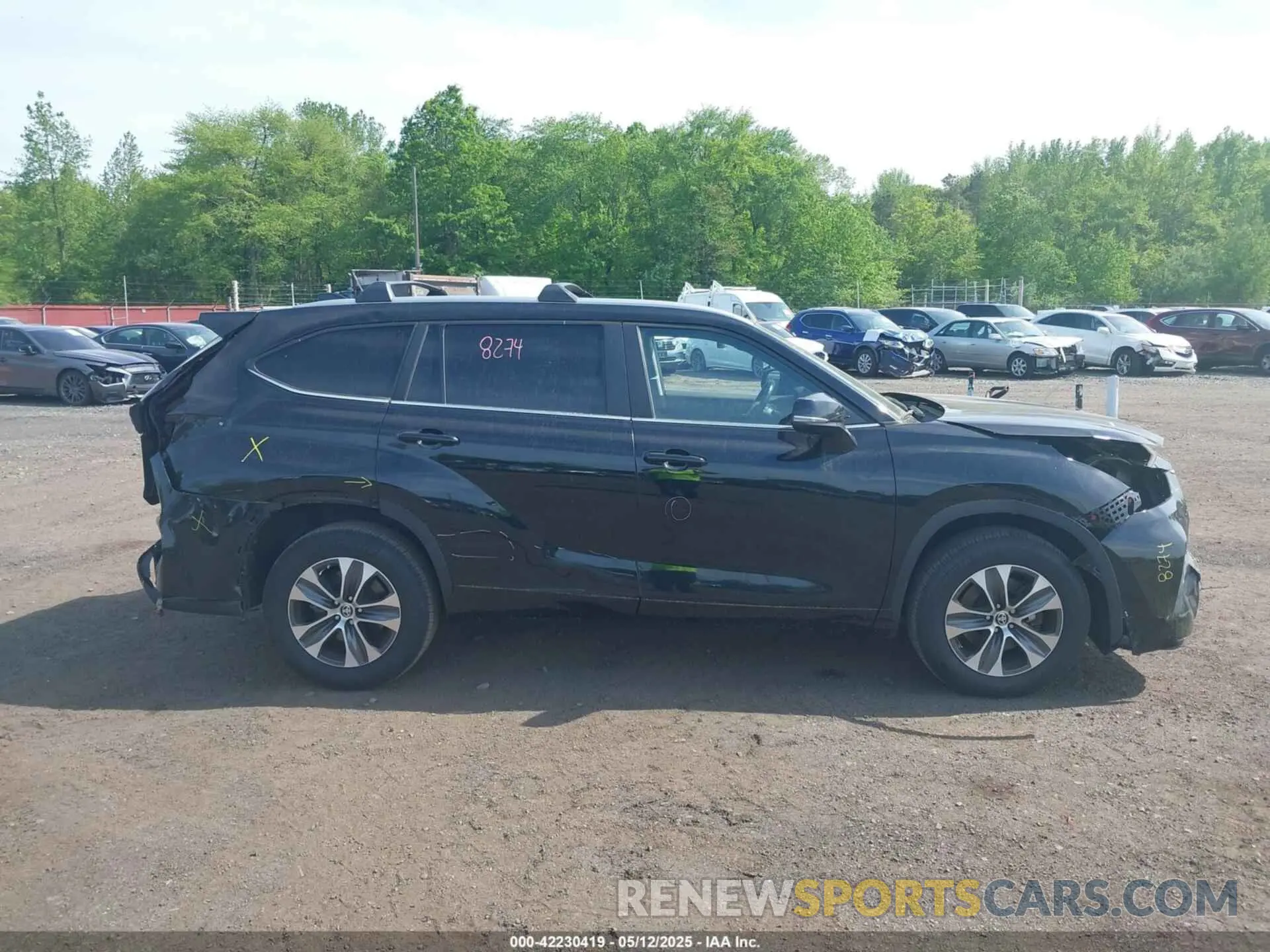 13 Photograph of a damaged car 5TDKDRBHXPS030361 TOYOTA HIGHLANDER 2023