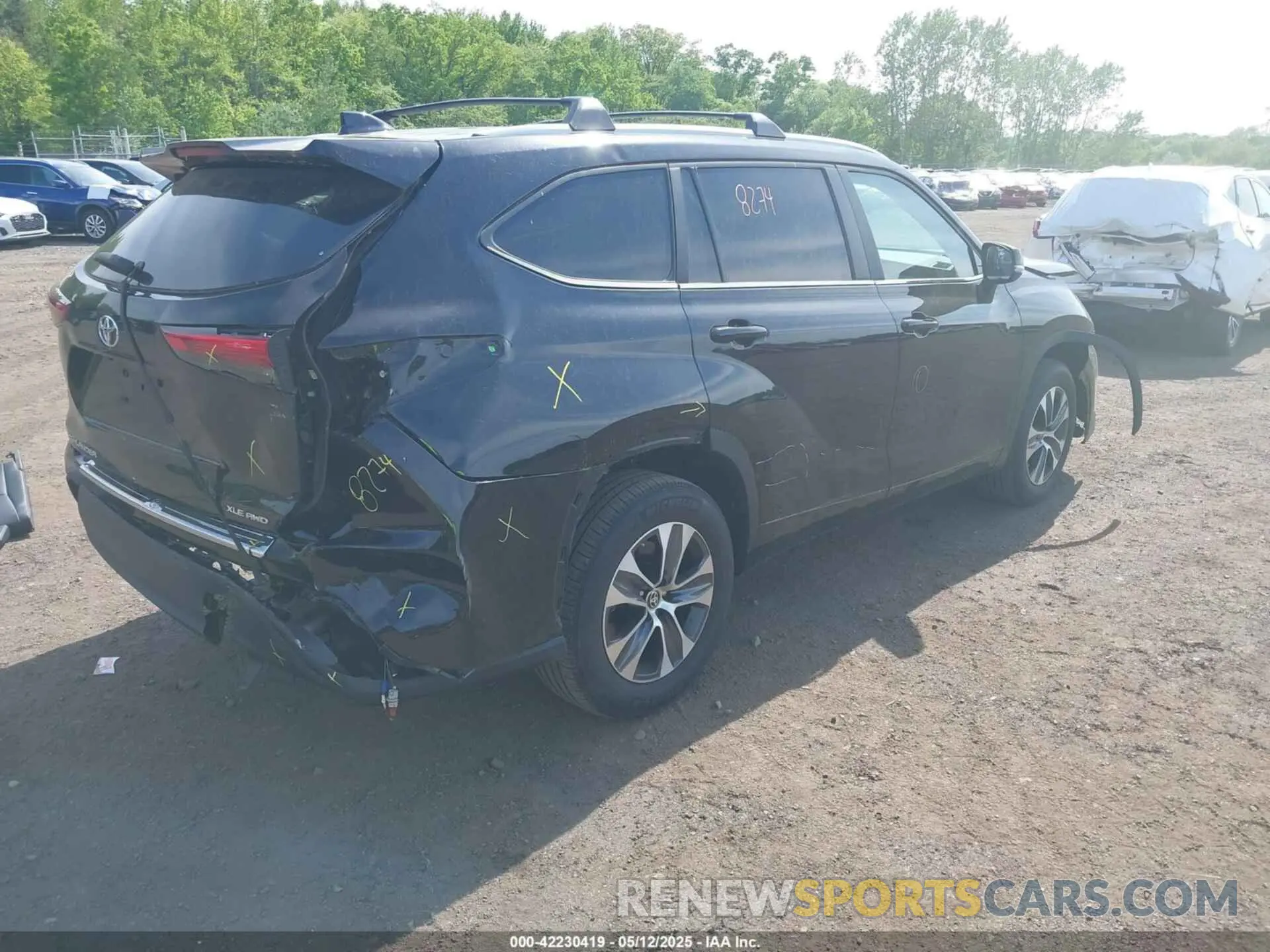 4 Photograph of a damaged car 5TDKDRBHXPS030361 TOYOTA HIGHLANDER 2023