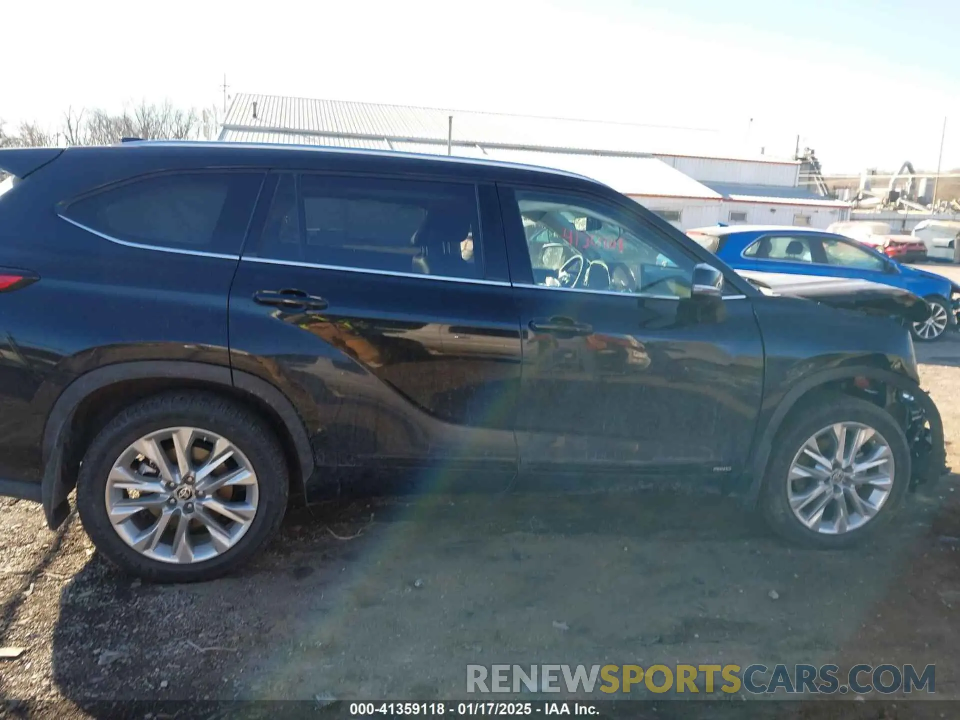 13 Photograph of a damaged car 5TDXBRCH1PS582776 TOYOTA HIGHLANDER 2023