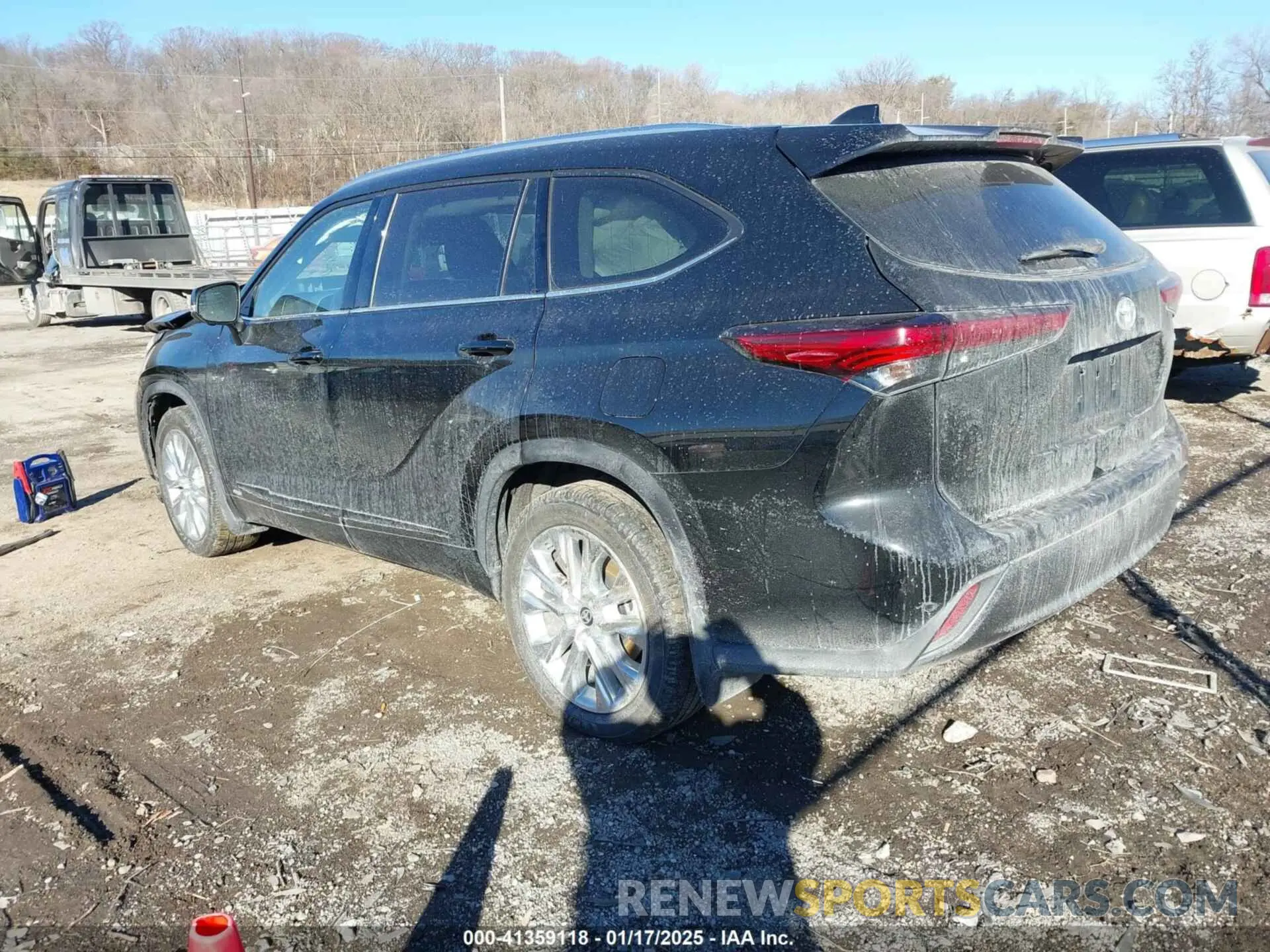 3 Photograph of a damaged car 5TDXBRCH1PS582776 TOYOTA HIGHLANDER 2023