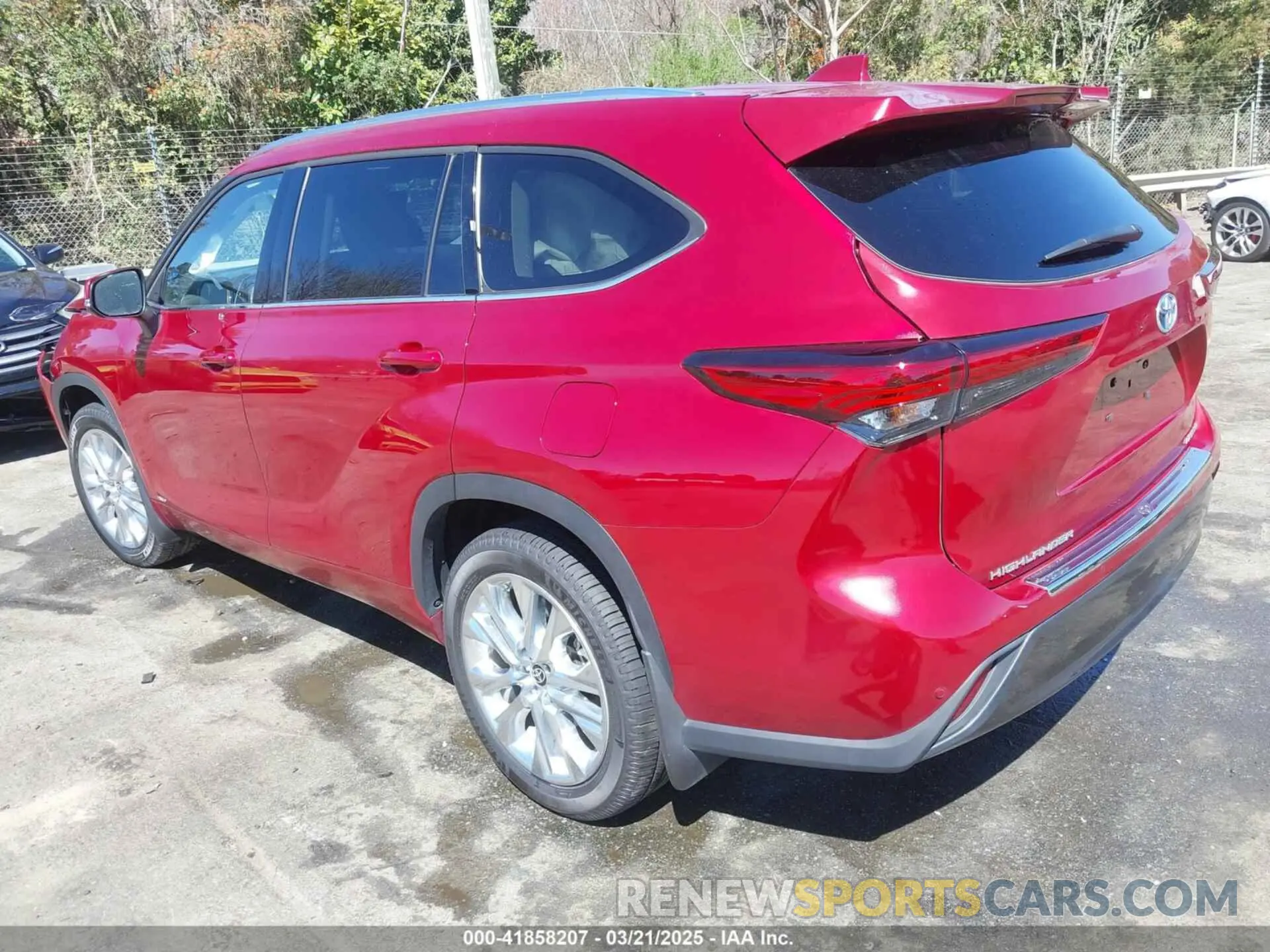 3 Photograph of a damaged car 5TDXBRCH3PS116816 TOYOTA HIGHLANDER 2023