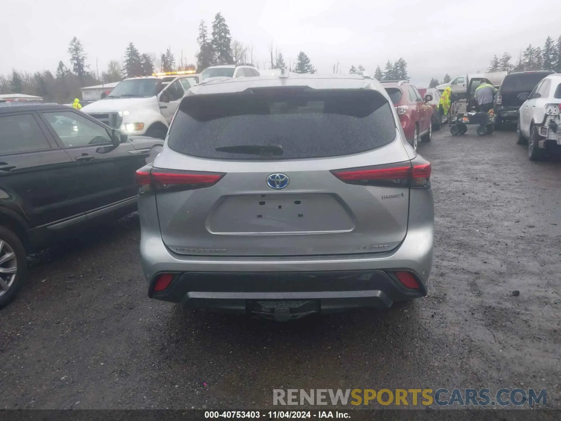 17 Photograph of a damaged car 5TDXBRCH5PS123394 TOYOTA HIGHLANDER 2023