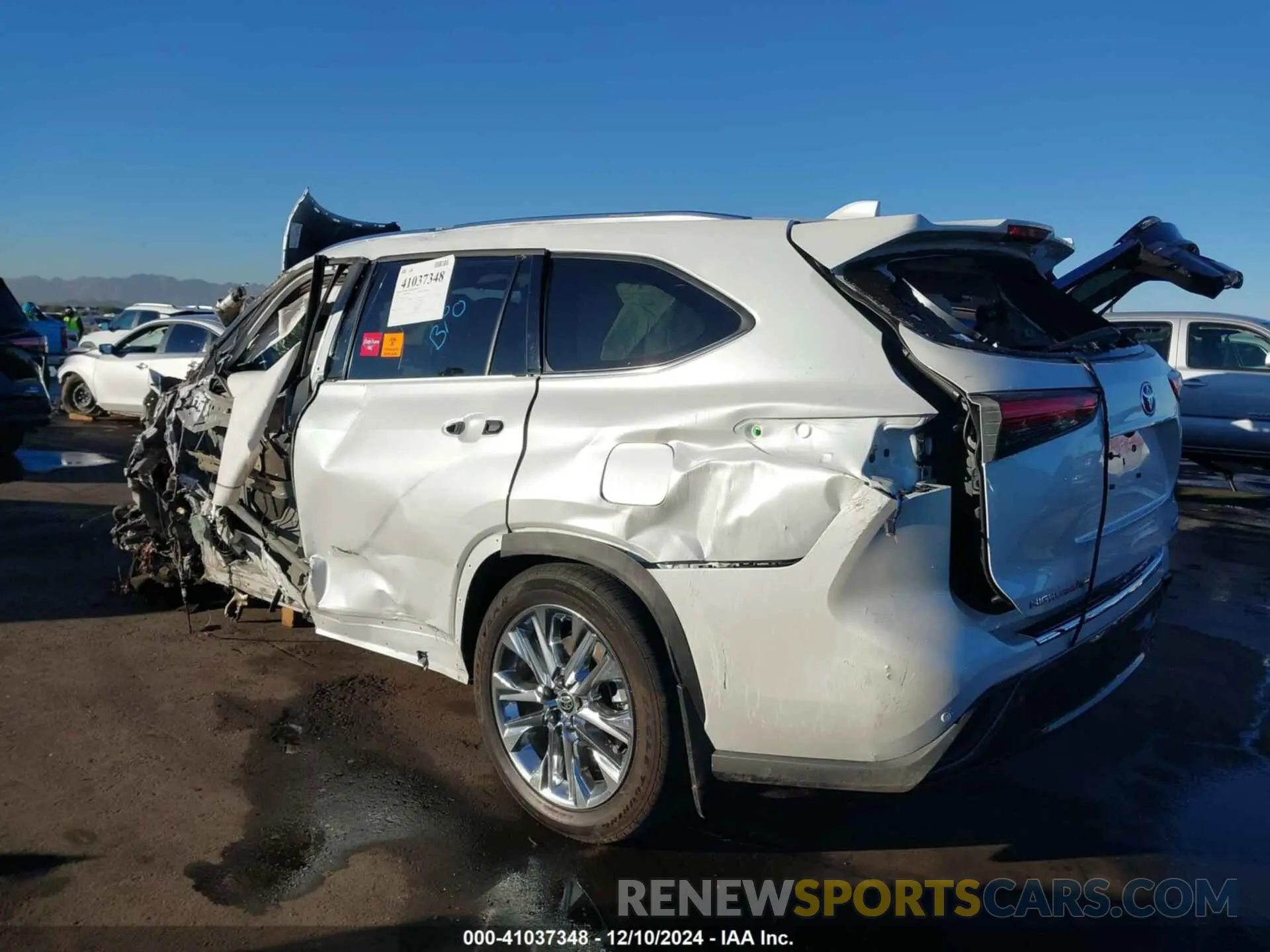 3 Фотография поврежденного автомобиля 5TDYARAH7PS018401 TOYOTA HIGHLANDER 2023