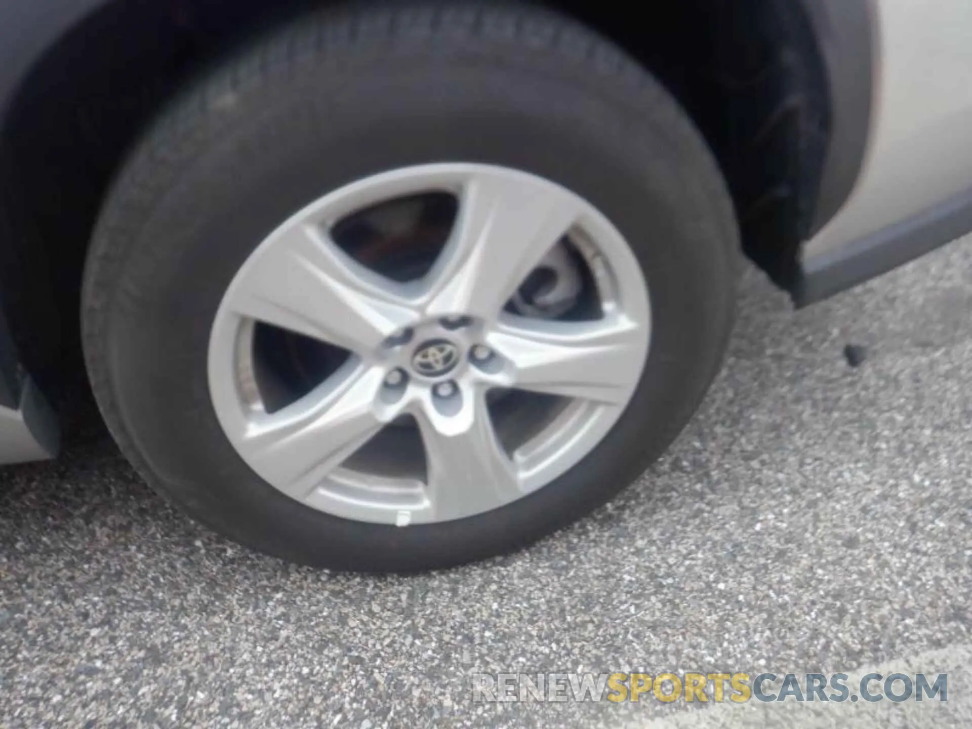 7 Photograph of a damaged car 5TDZARAH8PS526882 TOYOTA HIGHLANDER 2023