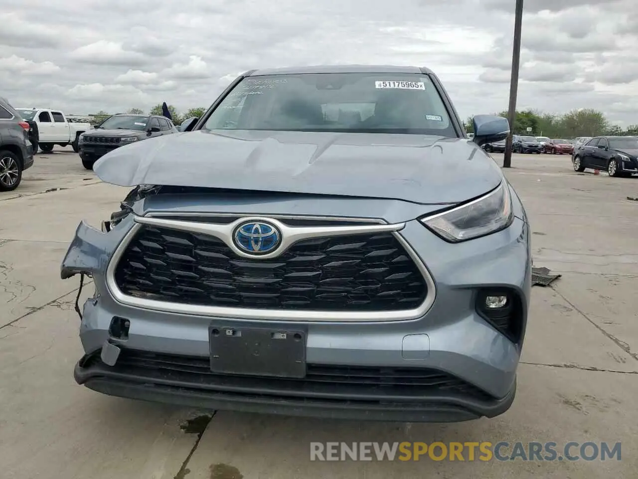 5 Photograph of a damaged car 5TDZARAHXPS017053 TOYOTA HIGHLANDER 2023