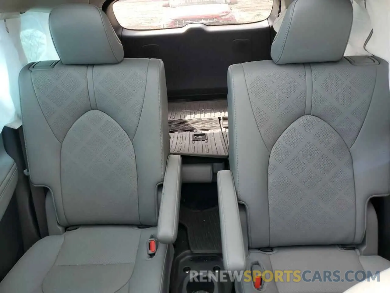 10 Фотография поврежденного автомобиля 5TDEBRCH6RS608332 TOYOTA HIGHLANDER 2024