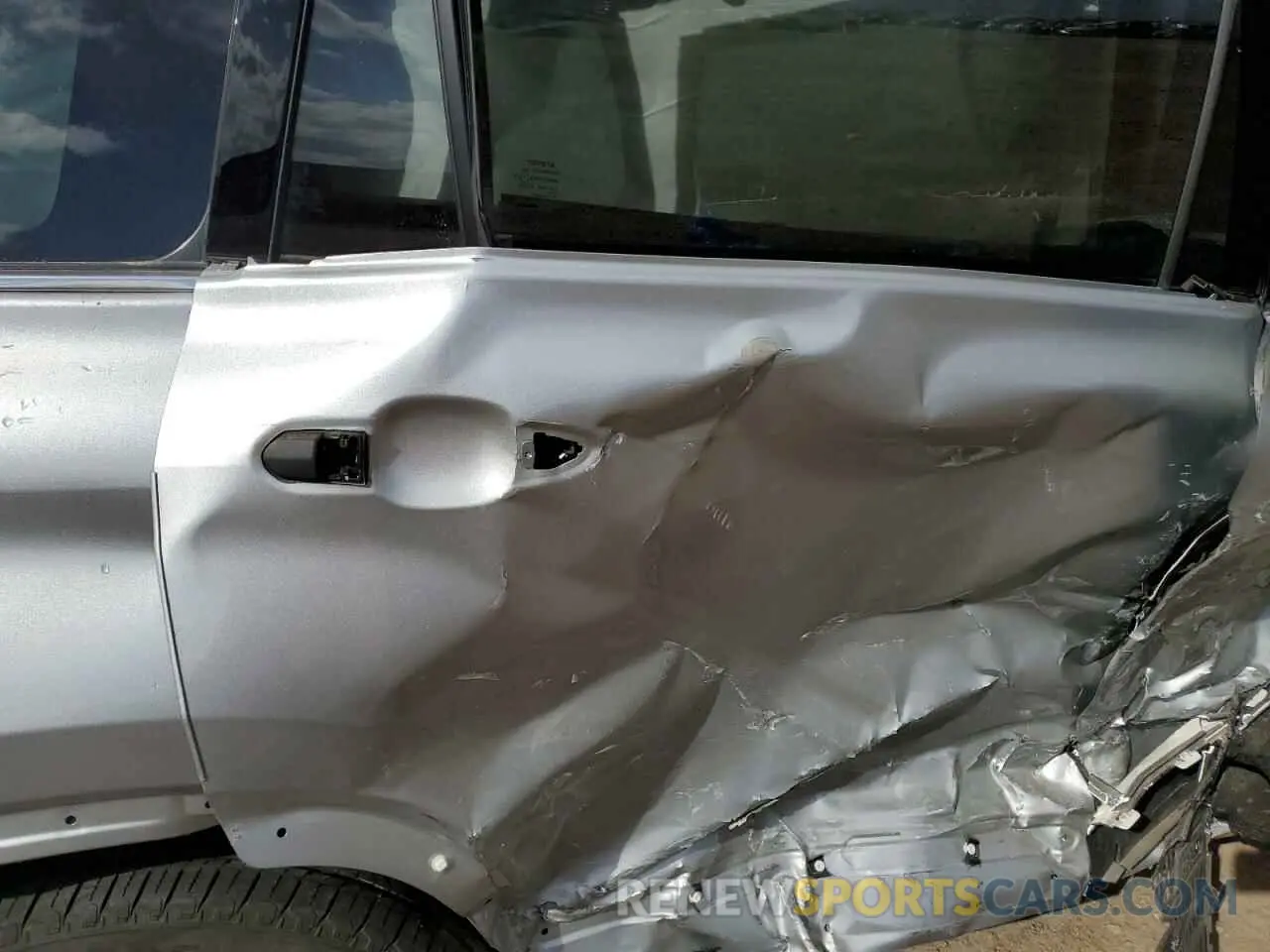 11 Фотография поврежденного автомобиля 5TDEBRCH6RS608332 TOYOTA HIGHLANDER 2024