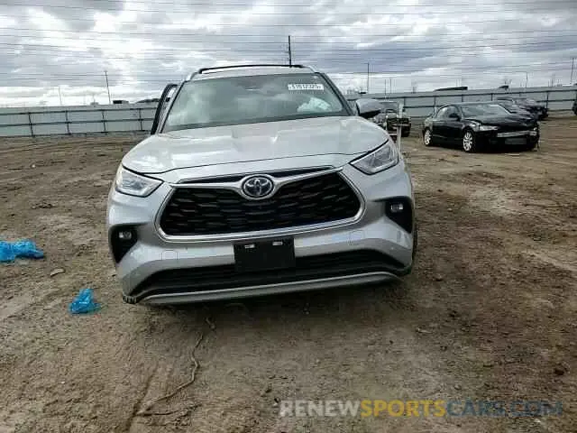 12 Фотография поврежденного автомобиля 5TDEBRCH6RS608332 TOYOTA HIGHLANDER 2024
