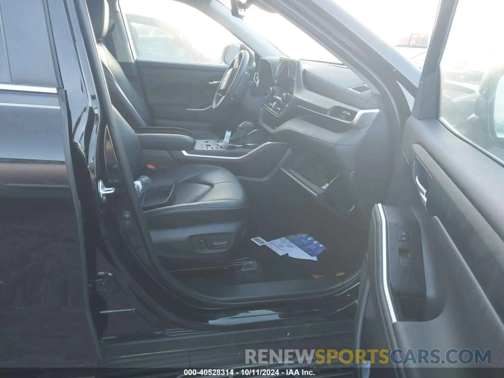5 Photograph of a damaged car 5TDKARAH4RS023953 TOYOTA HIGHLANDER 2024