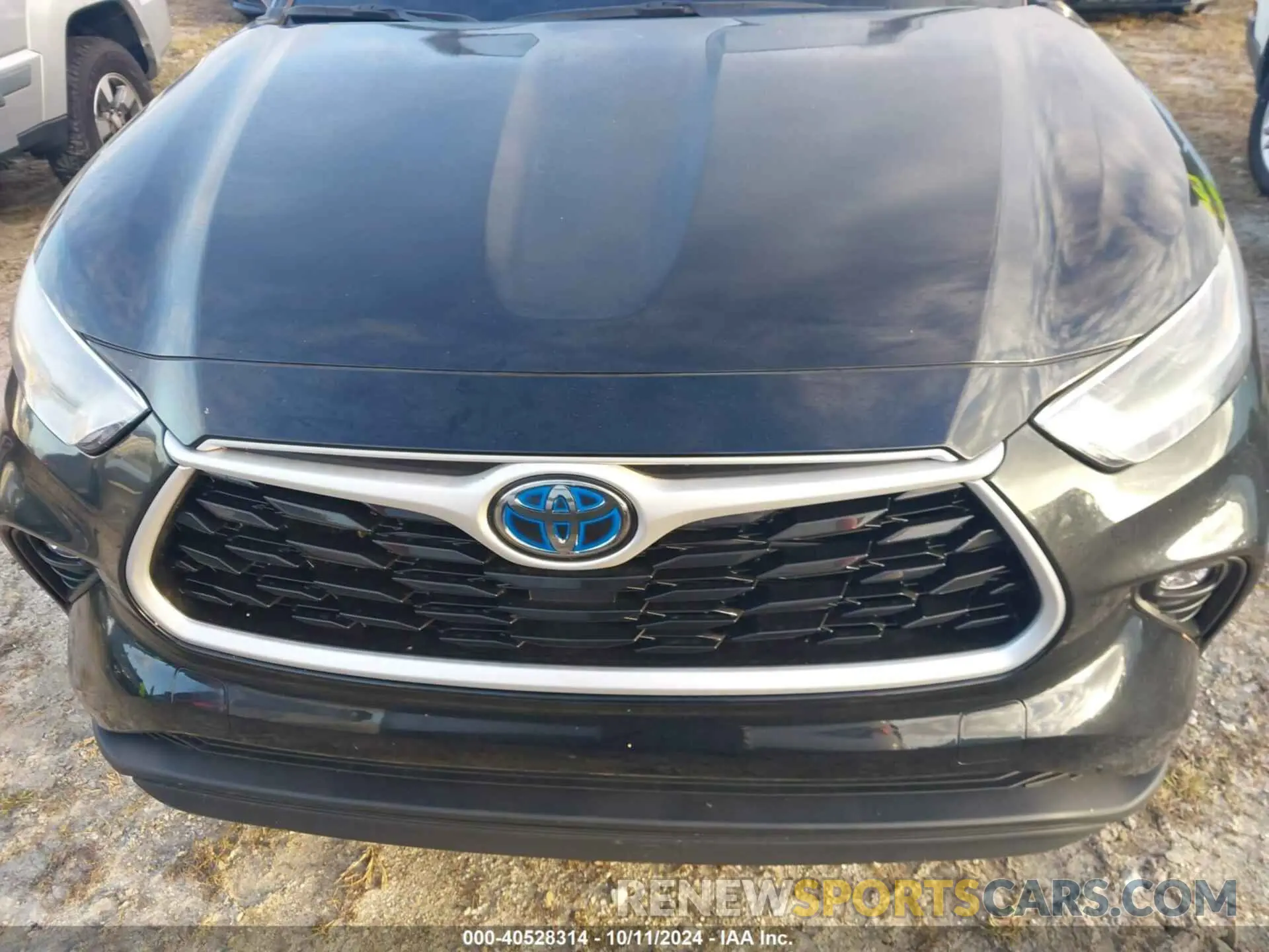 6 Photograph of a damaged car 5TDKARAH4RS023953 TOYOTA HIGHLANDER 2024
