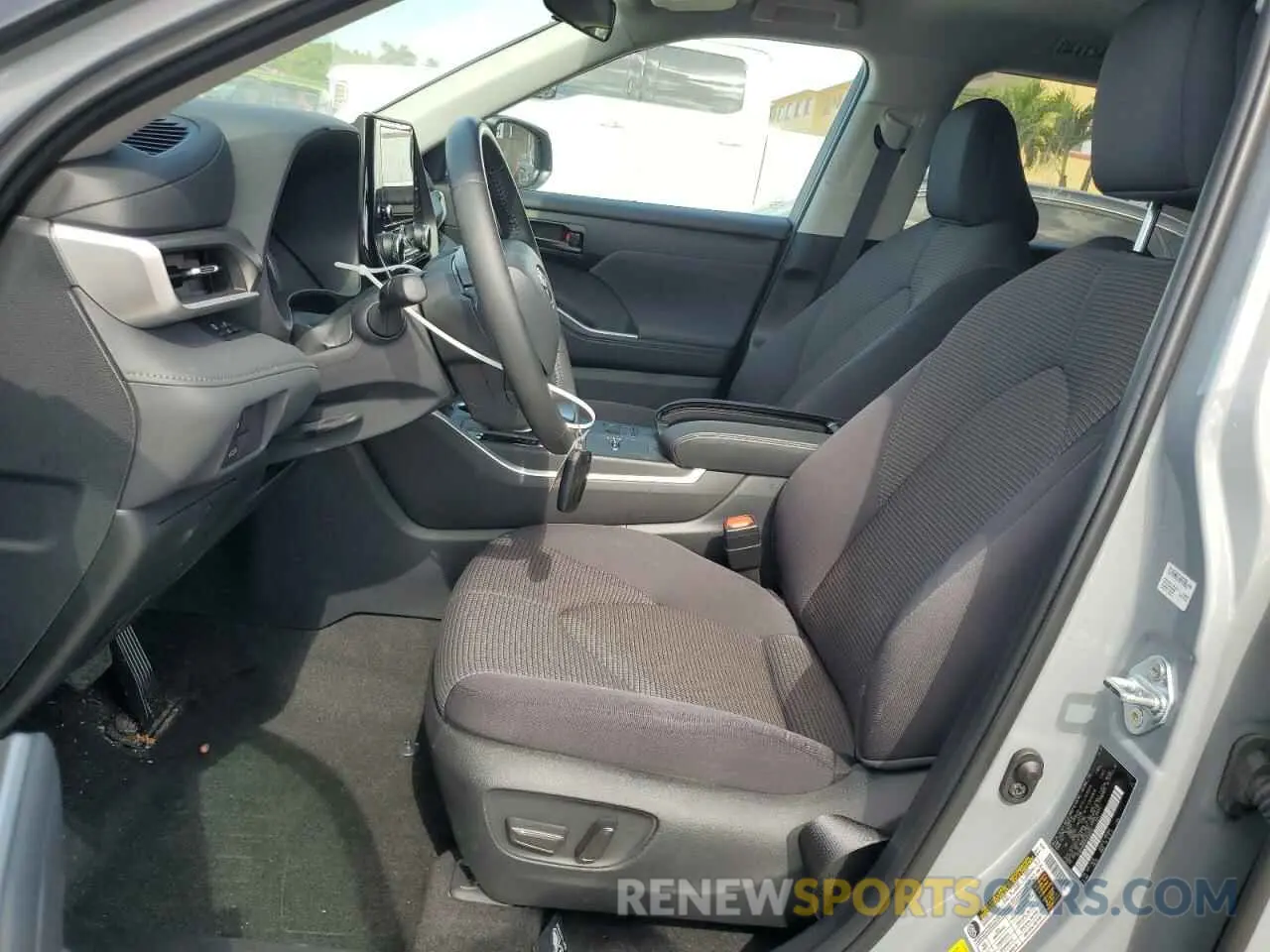 7 Фотография поврежденного автомобиля 5TDKARAH5RS530697 TOYOTA HIGHLANDER 2024
