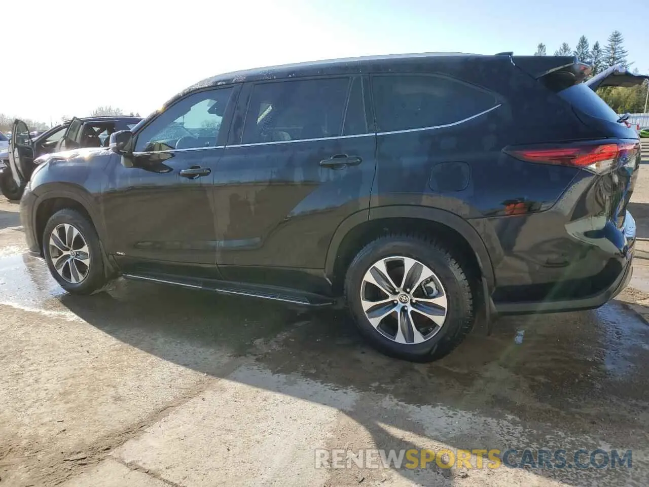 2 Фотография поврежденного автомобиля 5TDKBRCH2RS632792 TOYOTA HIGHLANDER 2024