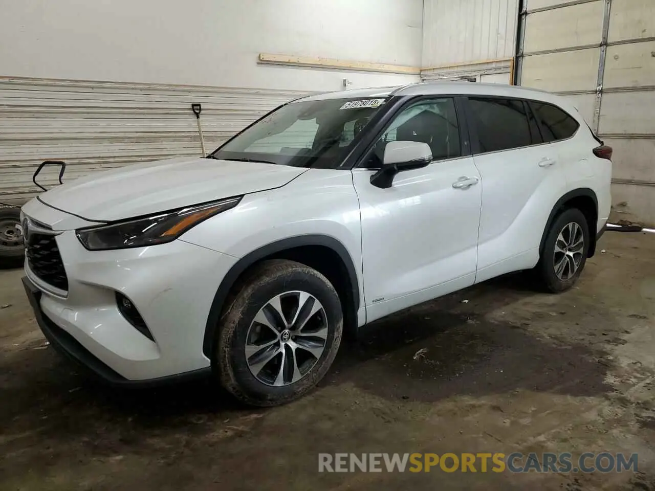 1 Photograph of a damaged car 5TDKBRCH4RS610938 TOYOTA HIGHLANDER 2024