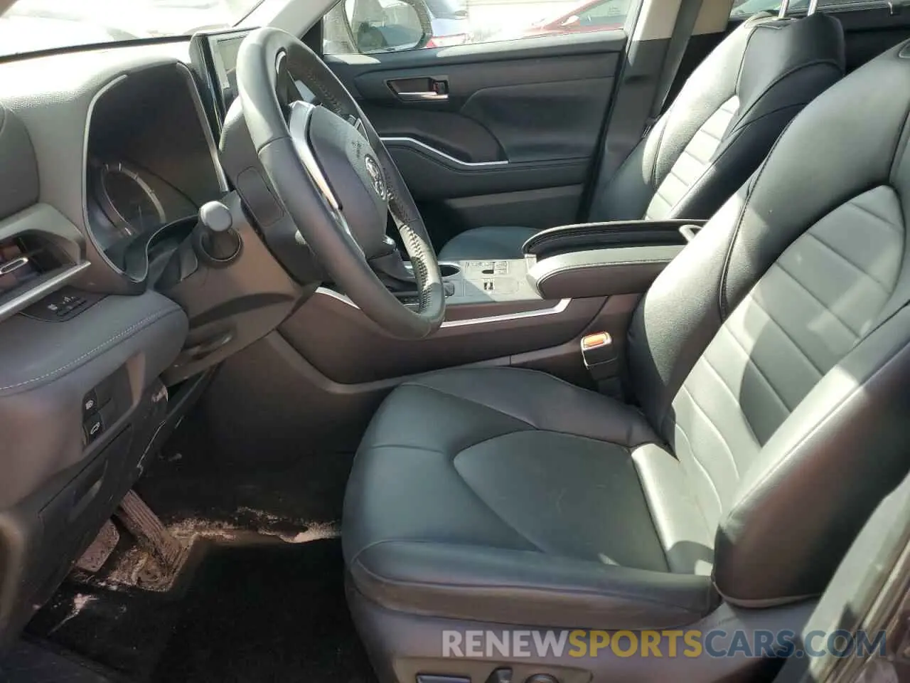 7 Photograph of a damaged car 5TDKBRCH8RS638483 TOYOTA HIGHLANDER 2024