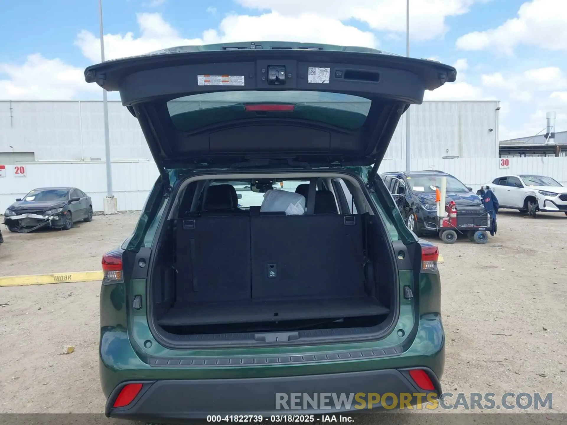17 Фотография поврежденного автомобиля 5TDKDRAH0RS528069 TOYOTA HIGHLANDER 2024