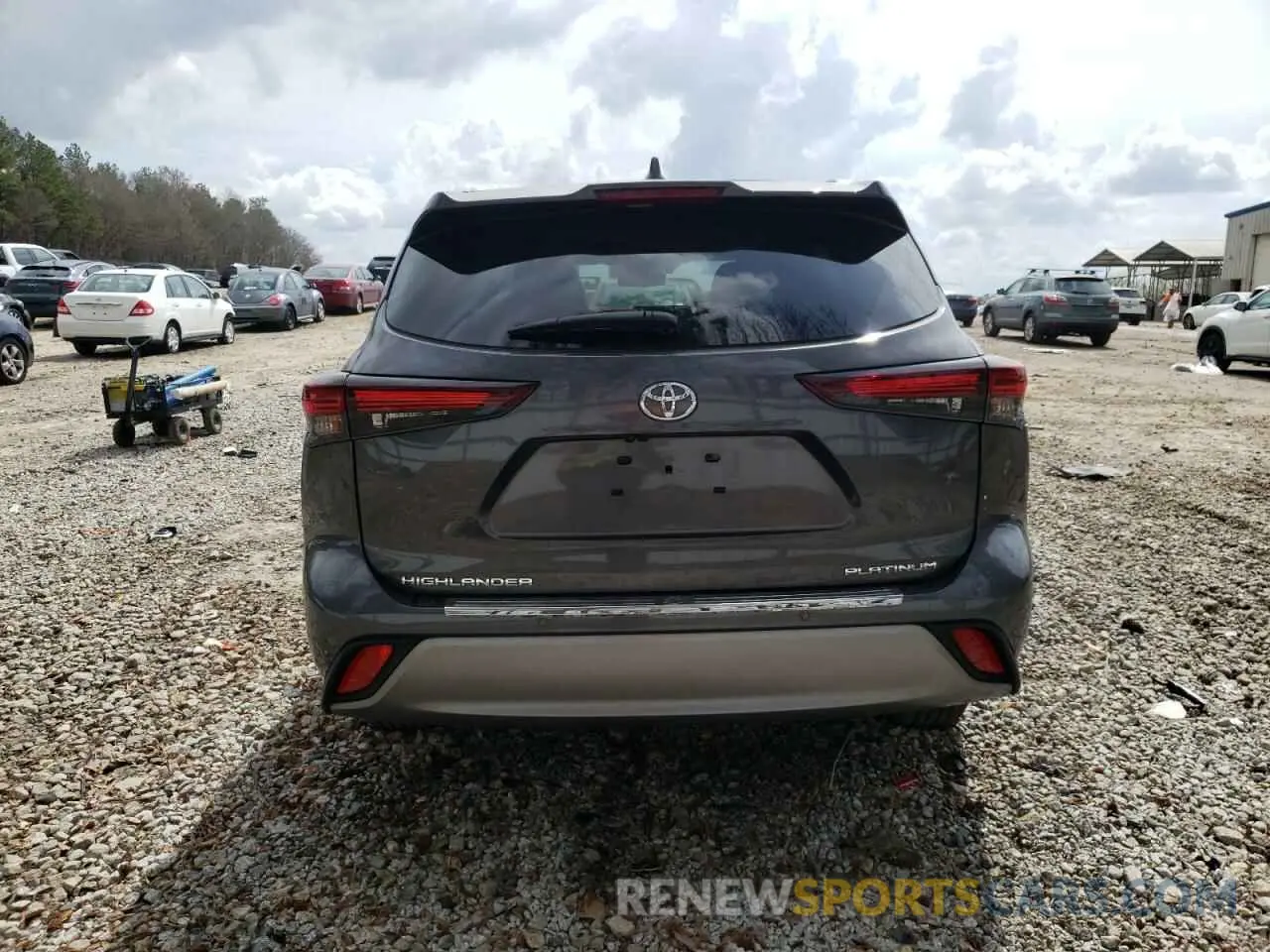 6 Photograph of a damaged car 5TDKDRAH0RS530937 TOYOTA HIGHLANDER 2024