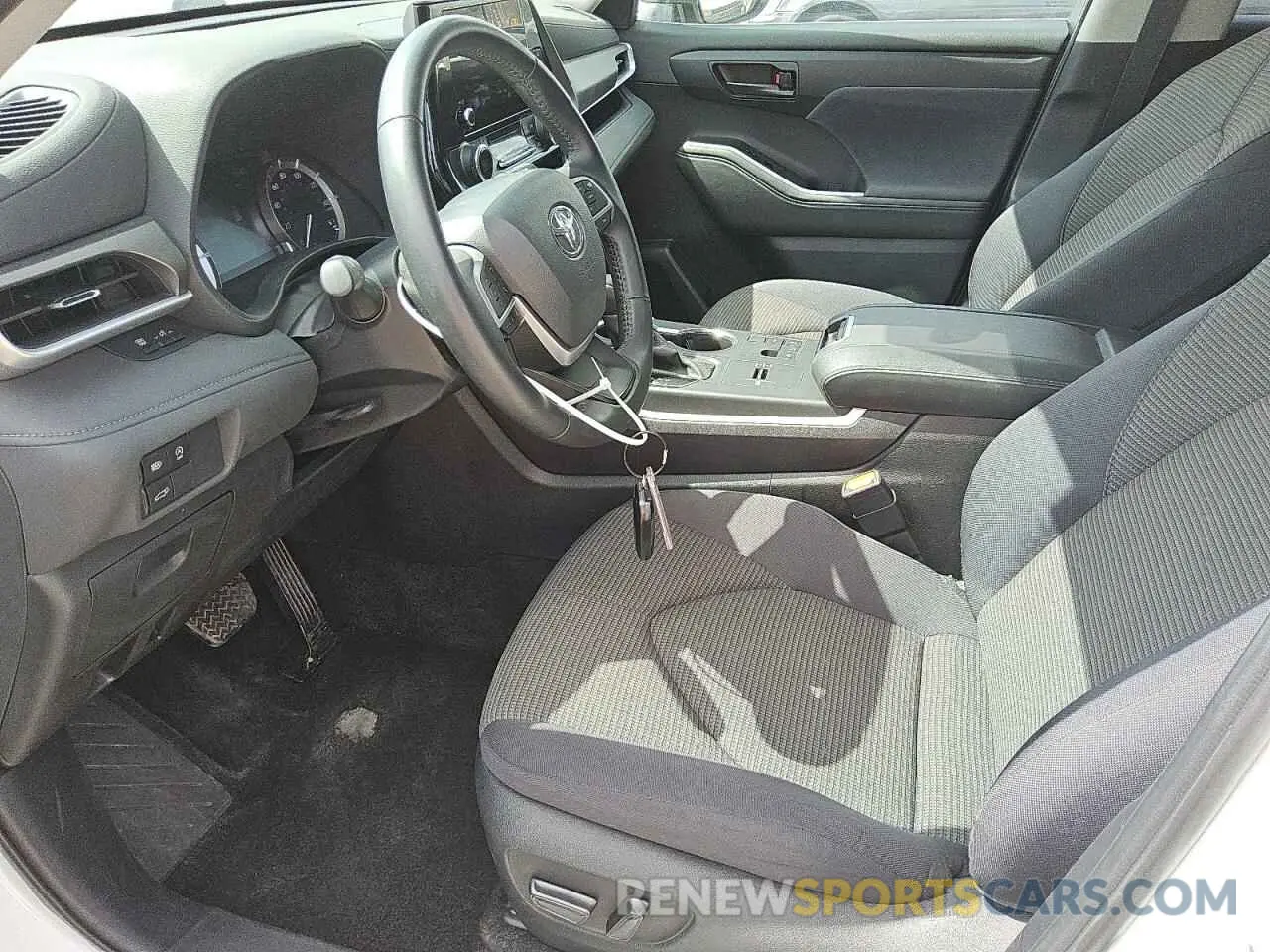 7 Photograph of a damaged car 5TDKDRAH2RS539218 TOYOTA HIGHLANDER 2024
