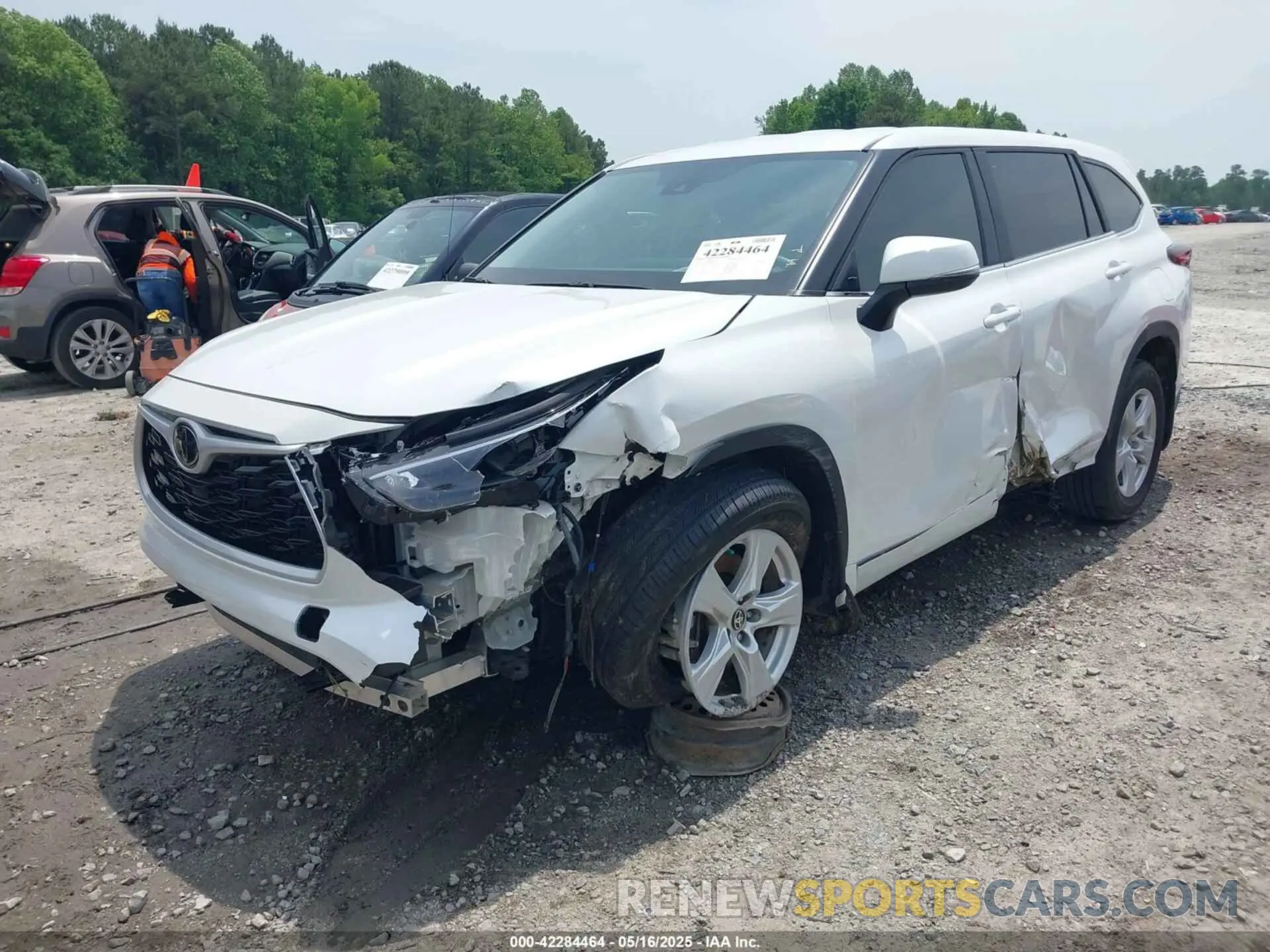 2 Фотография поврежденного автомобиля 5TDKDRAH2RS542829 TOYOTA HIGHLANDER 2024