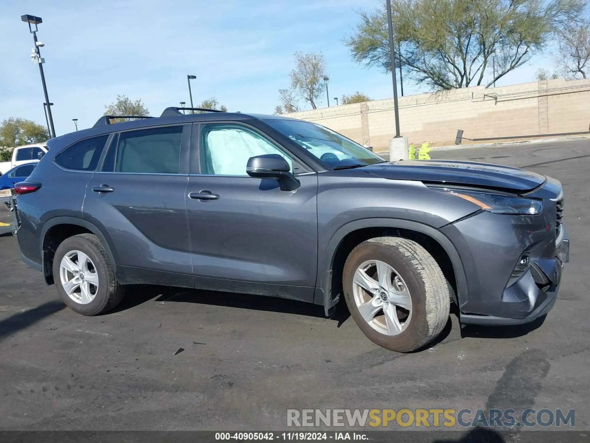 13 Photograph of a damaged car 5TDKDRAH2RS546248 TOYOTA HIGHLANDER 2024